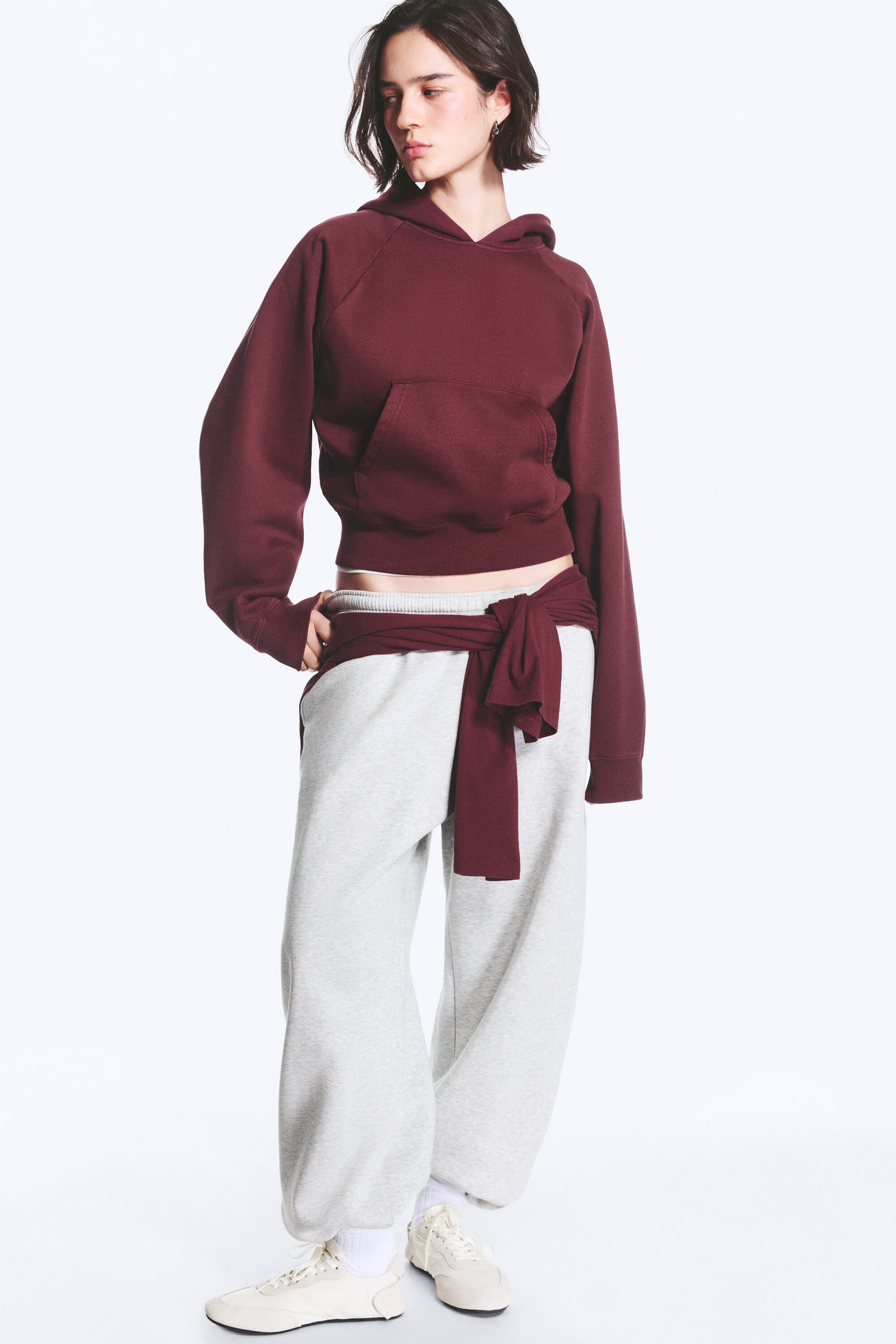 Rouge foncé délavé - Sweat à capuche coupe standard à manches raglan - 1