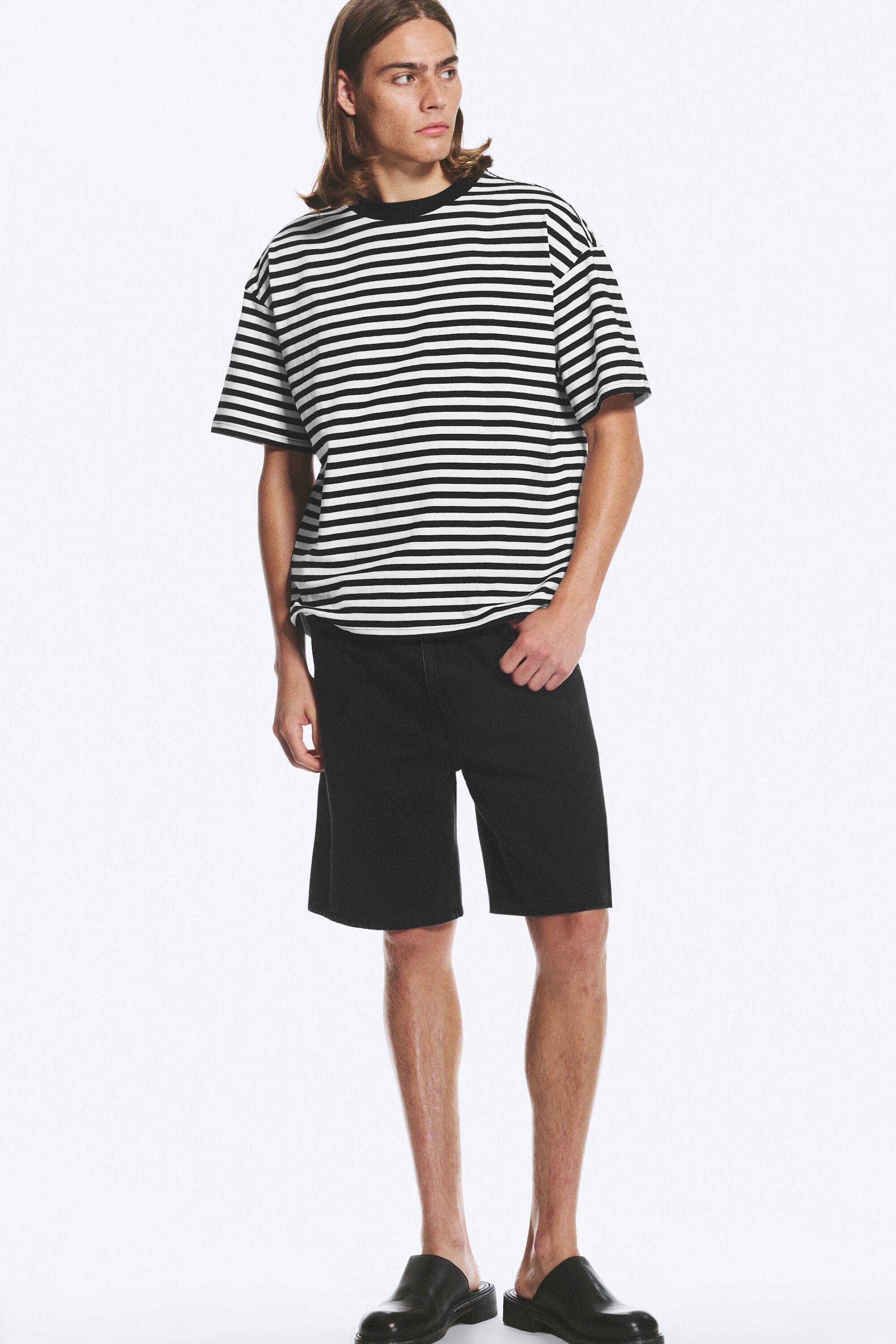 Striped White/Black - LOOSE FIT T-SHIRT - 2