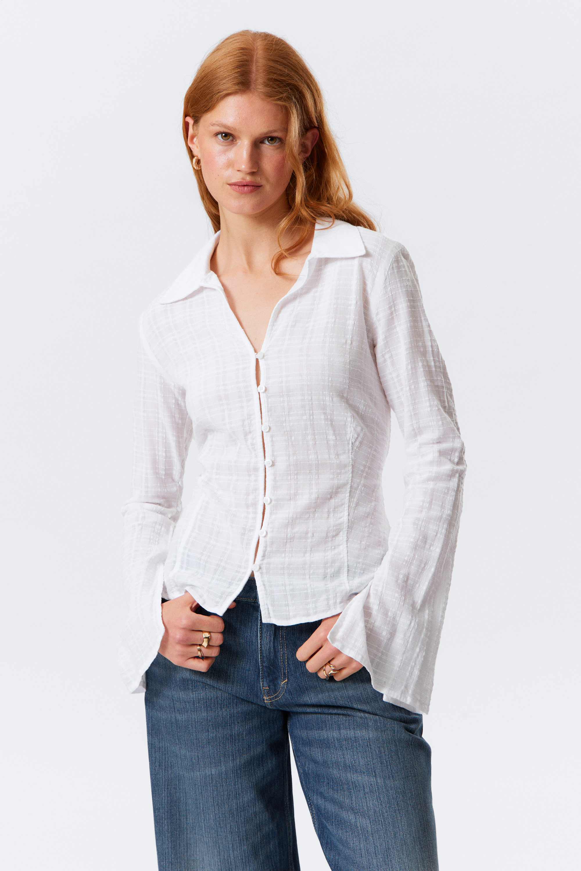 Weiß - Strukturierte Bluse mit schmaler Passform - 1