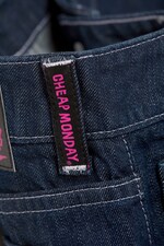 Blue Rinse - Dunkelblau - Messy Low Rise Regular Straight Jeans - 1