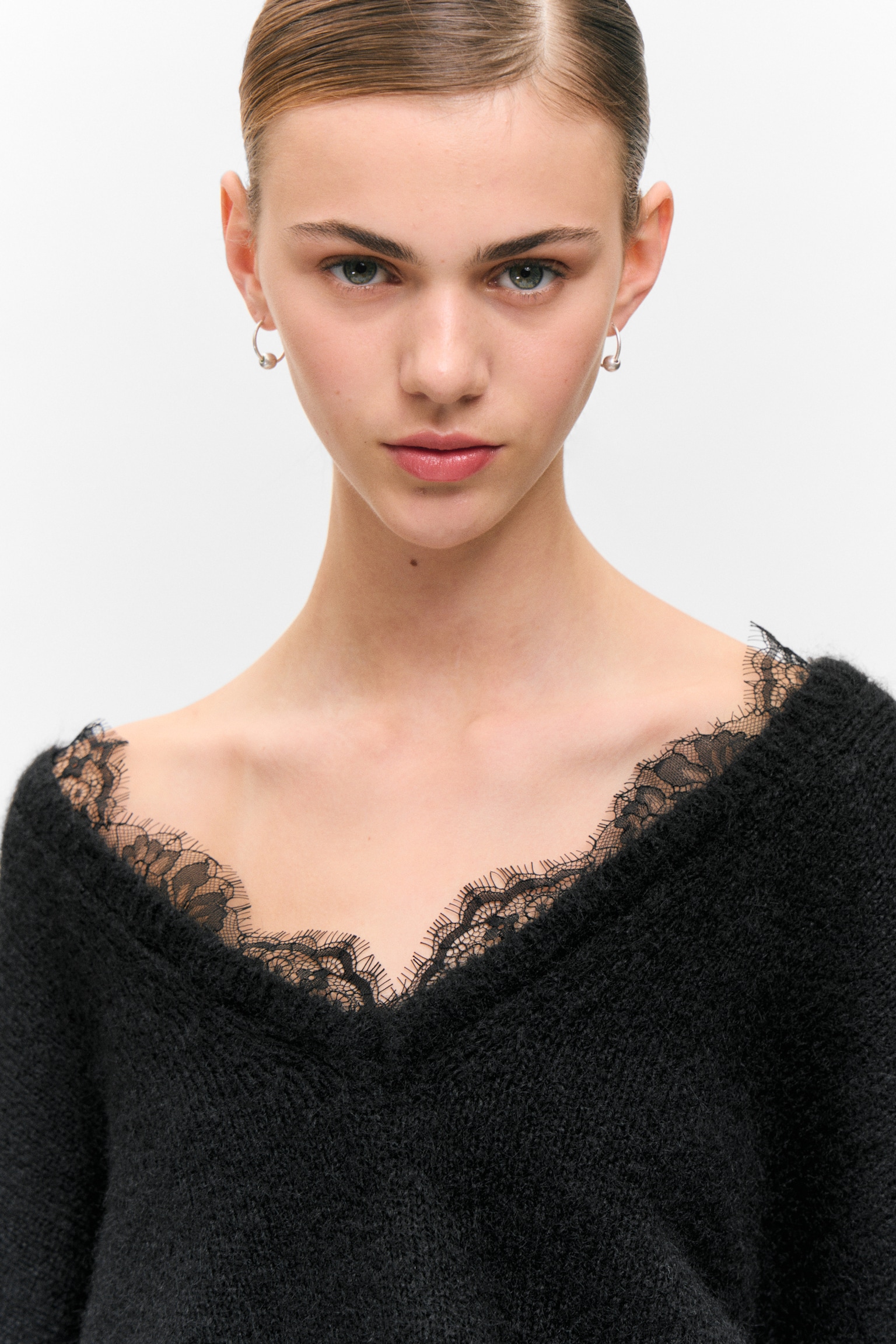 Lace-trimmed V-neck Sweater - Black/White - 6