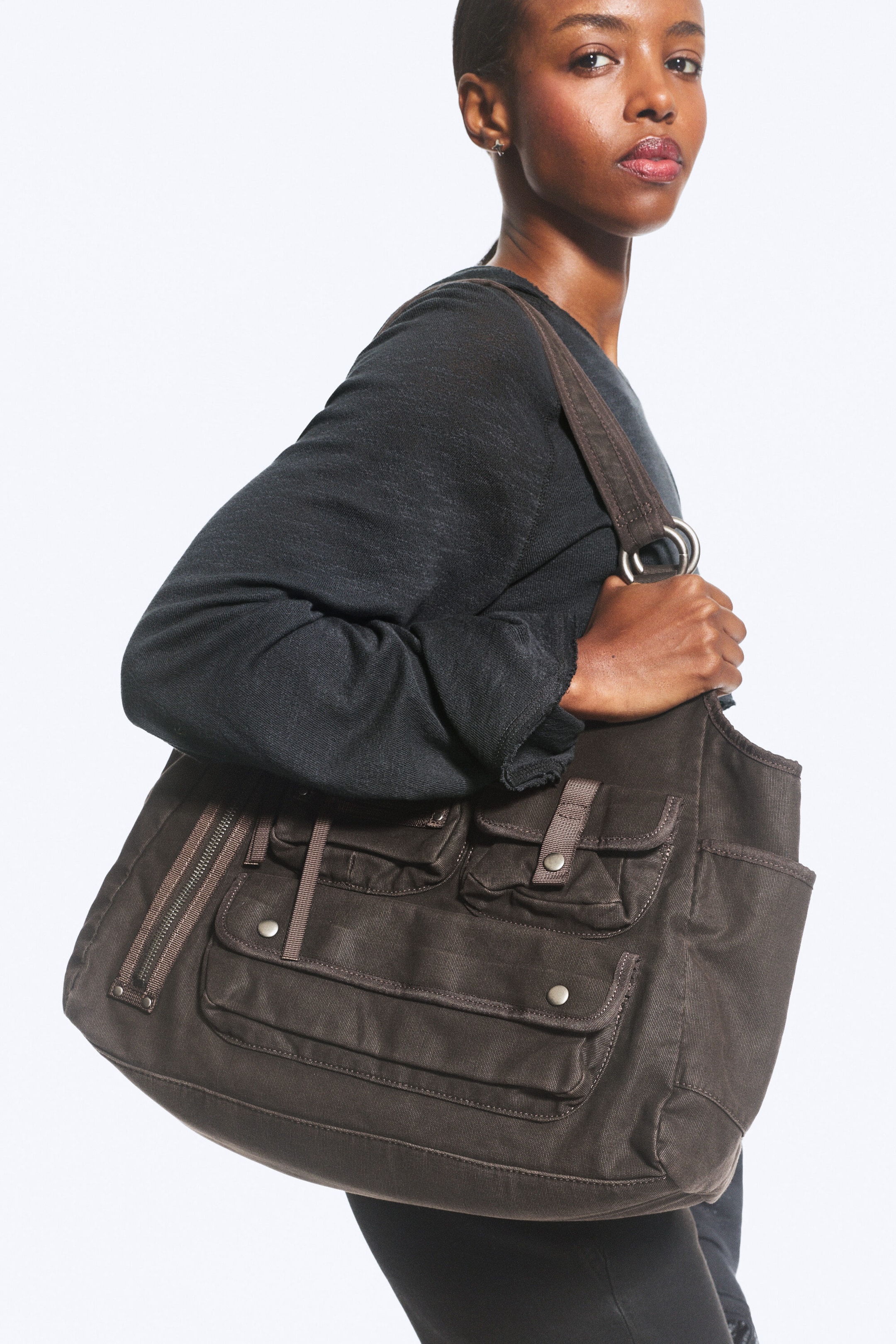 Ausgewaschenes Dunkelbraun - Große Handtasche aus Canvas - 1