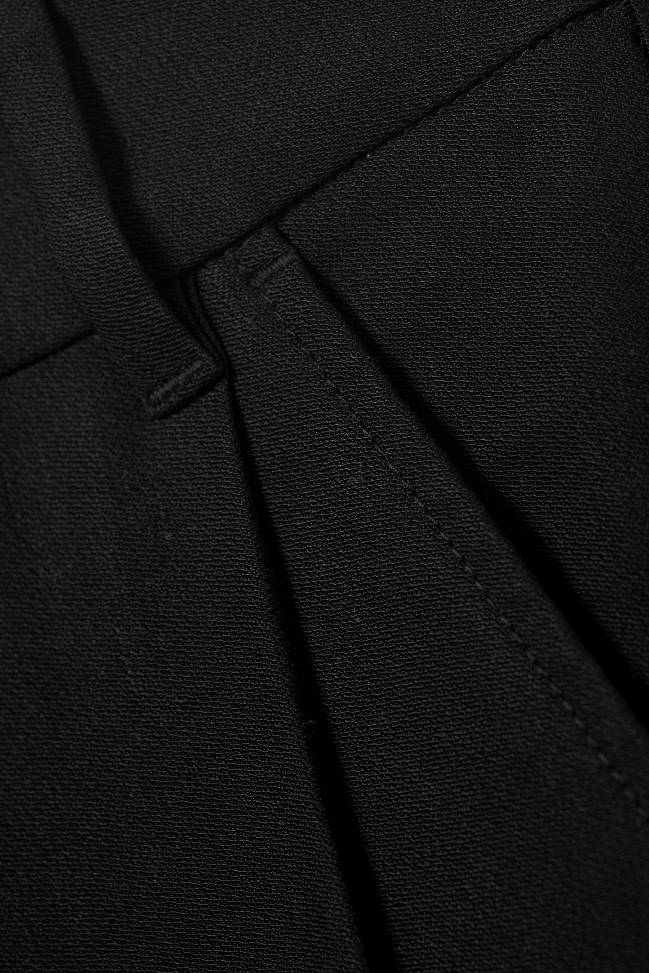 Black - Pleated Loose Fit Wide Leg Trousers - 5