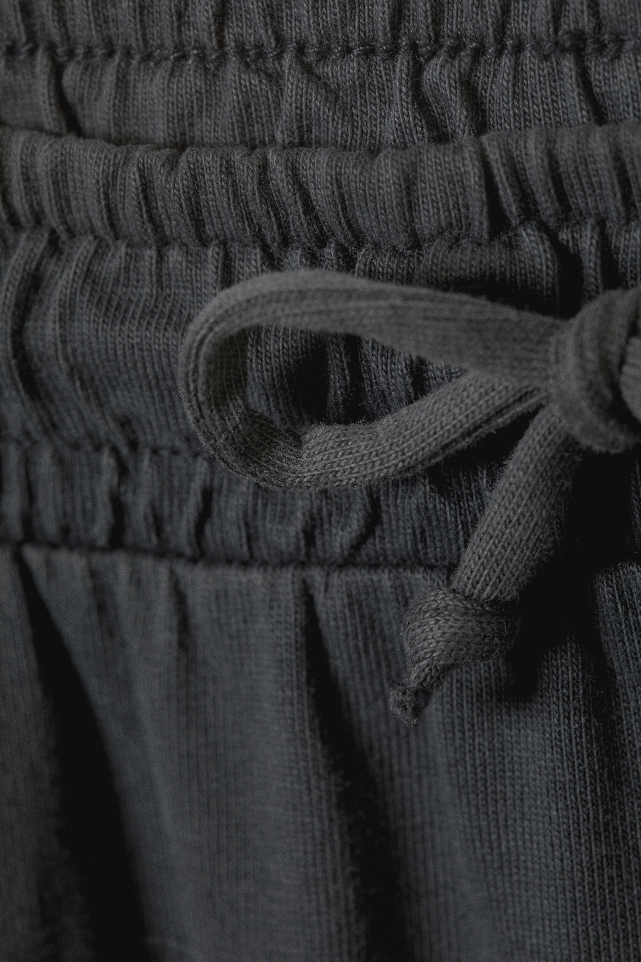 Преглед на по-голямо изображение: Loose Fit Wide Leg Jersey Trousers - Washed Dark Grey - ЖЕНИ | H&M BG 2