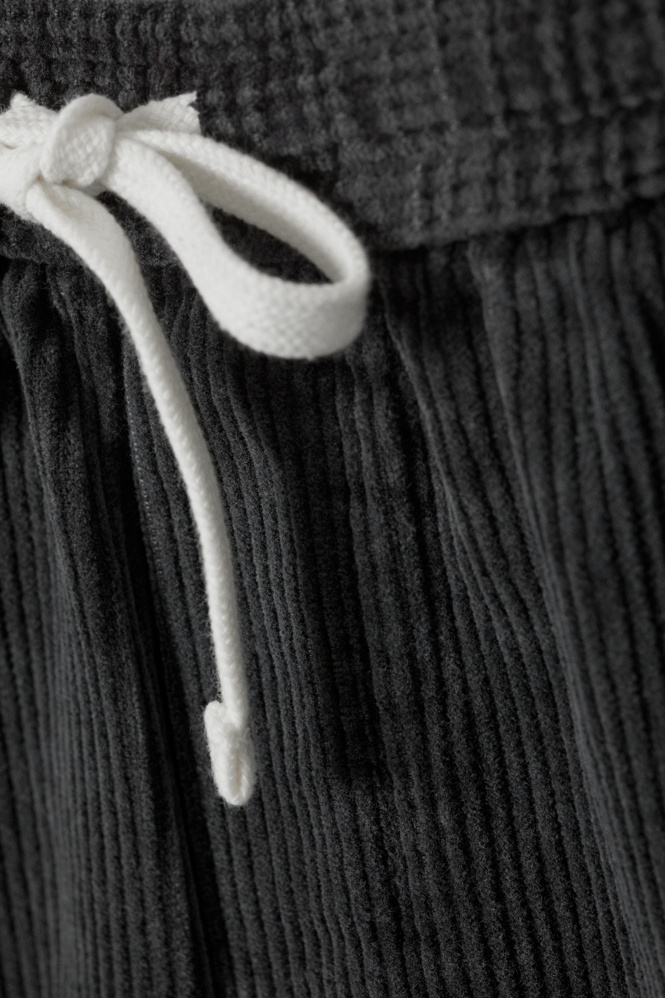 Visa större bild: Manchestershorts med avslappnad passform - Svart - HERR | H&M SE 2