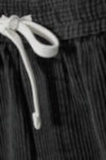 Schwarz - Entspannte Cord-Shorts mit Kordelzug - 5