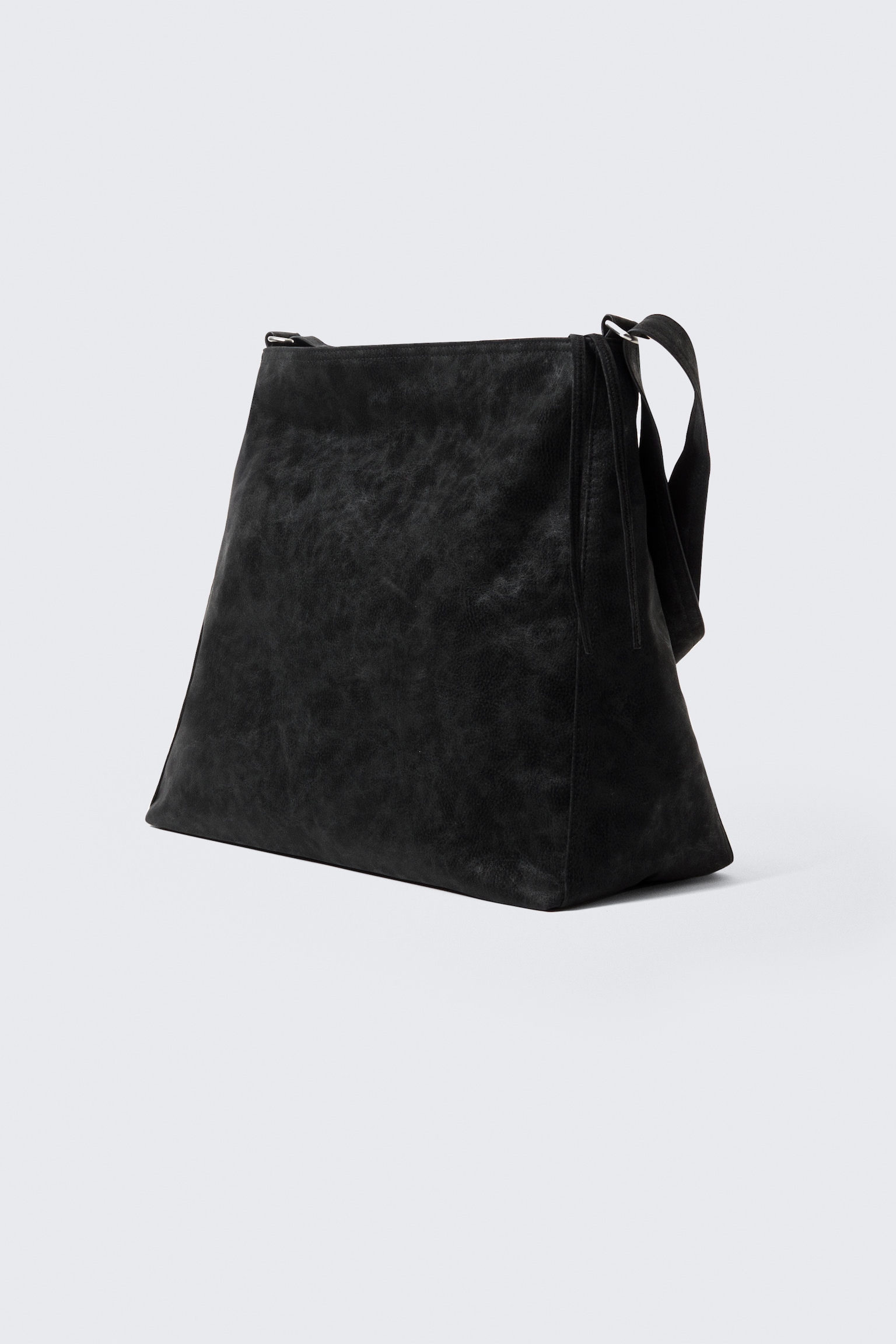 Medium Zip Shoulder Bag - Black/Dark Mole