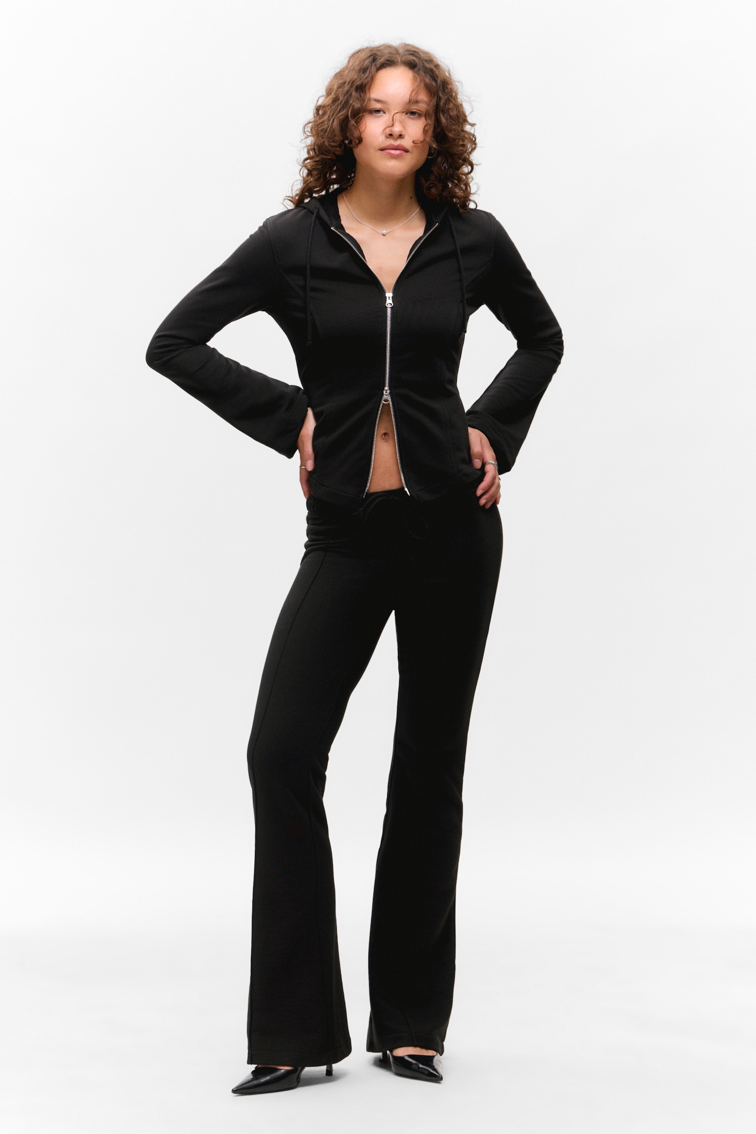 Mid Rise Pintuck Flared Sweatpants - Black/Light Beige