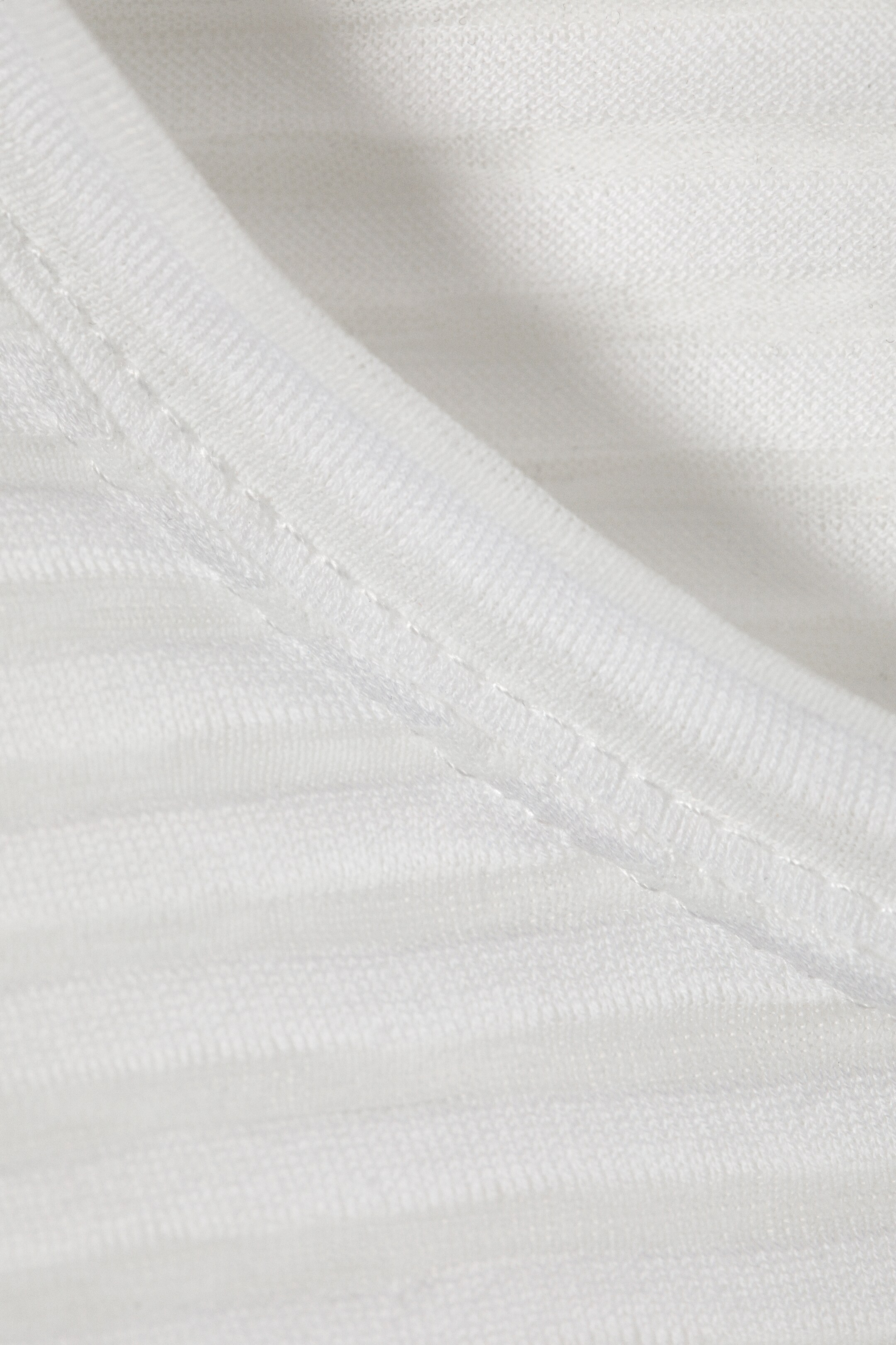 Vezi imaginea mai mare: Sheer Ribbed Long-Sleeved Top - White - FEMEI | H&M RO 2