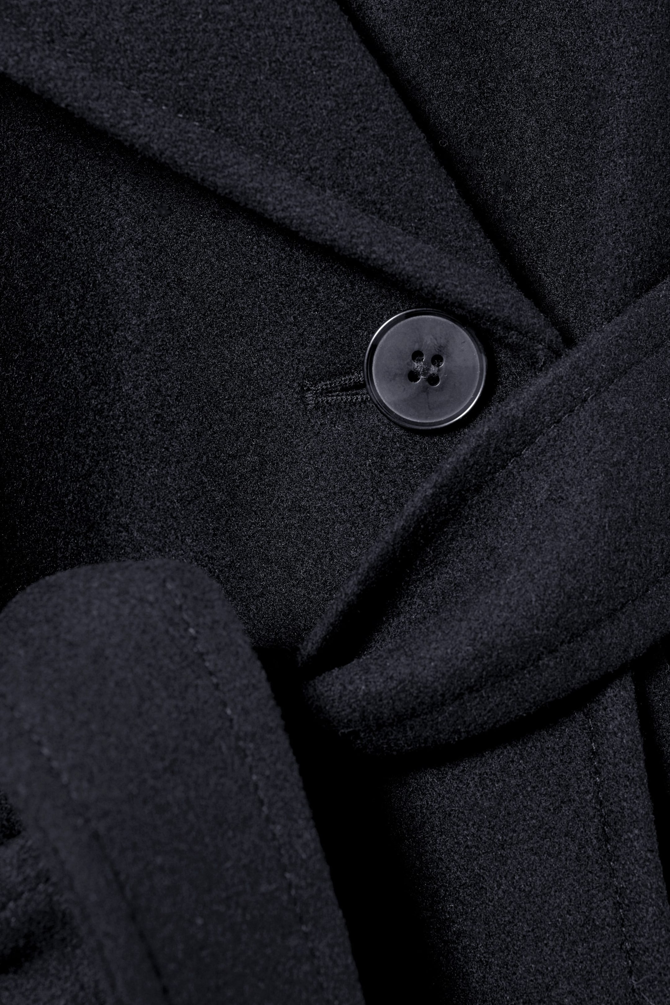 View larger image: Kia Oversized Wool Blend Coat - Black - Ladies | H&M GB 4