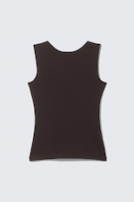 Mörkbrun - Linne med öppen rygg och båtringning - 0