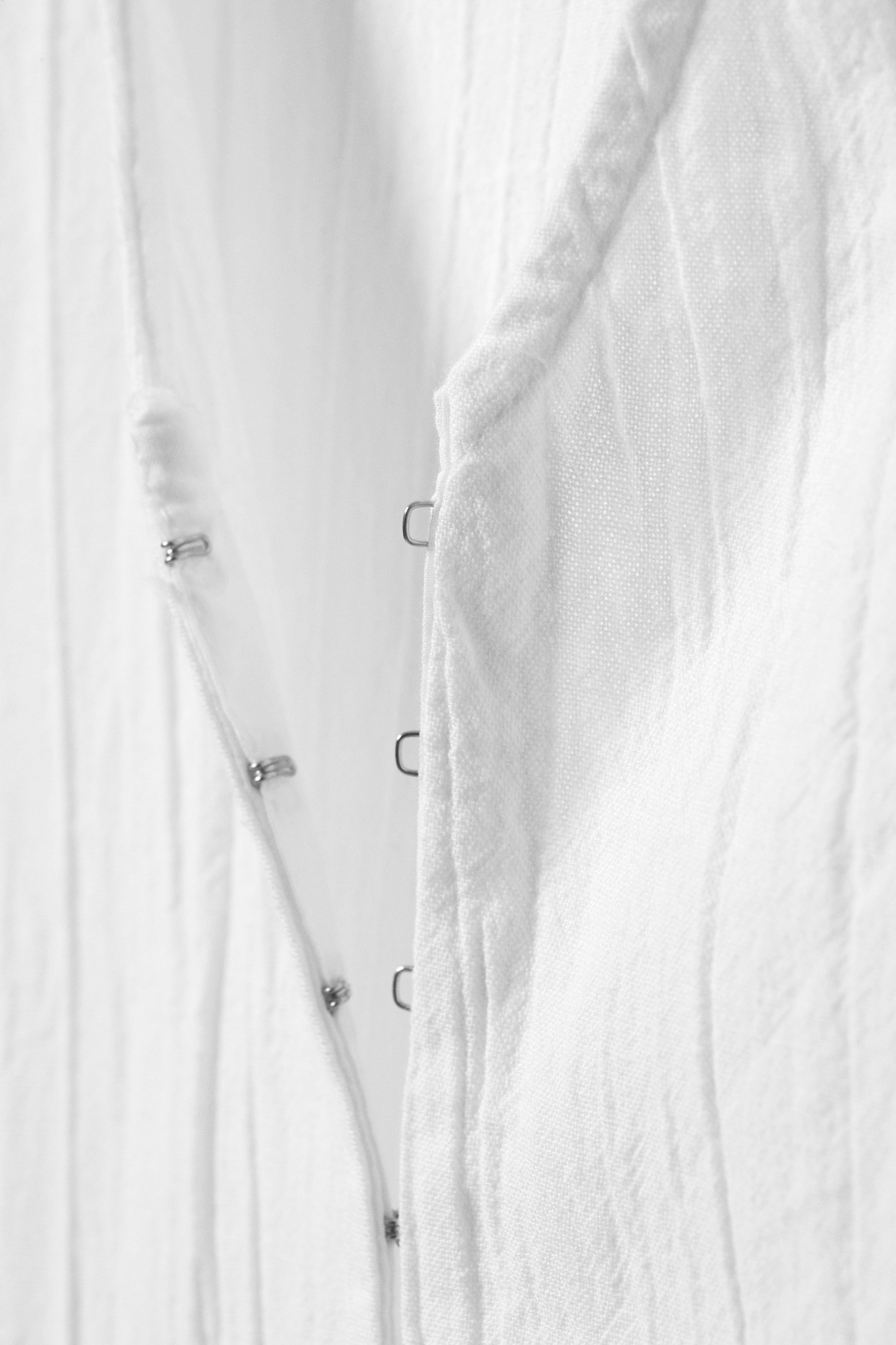 Vit - Skrynklig långärmad miniklänning - 2