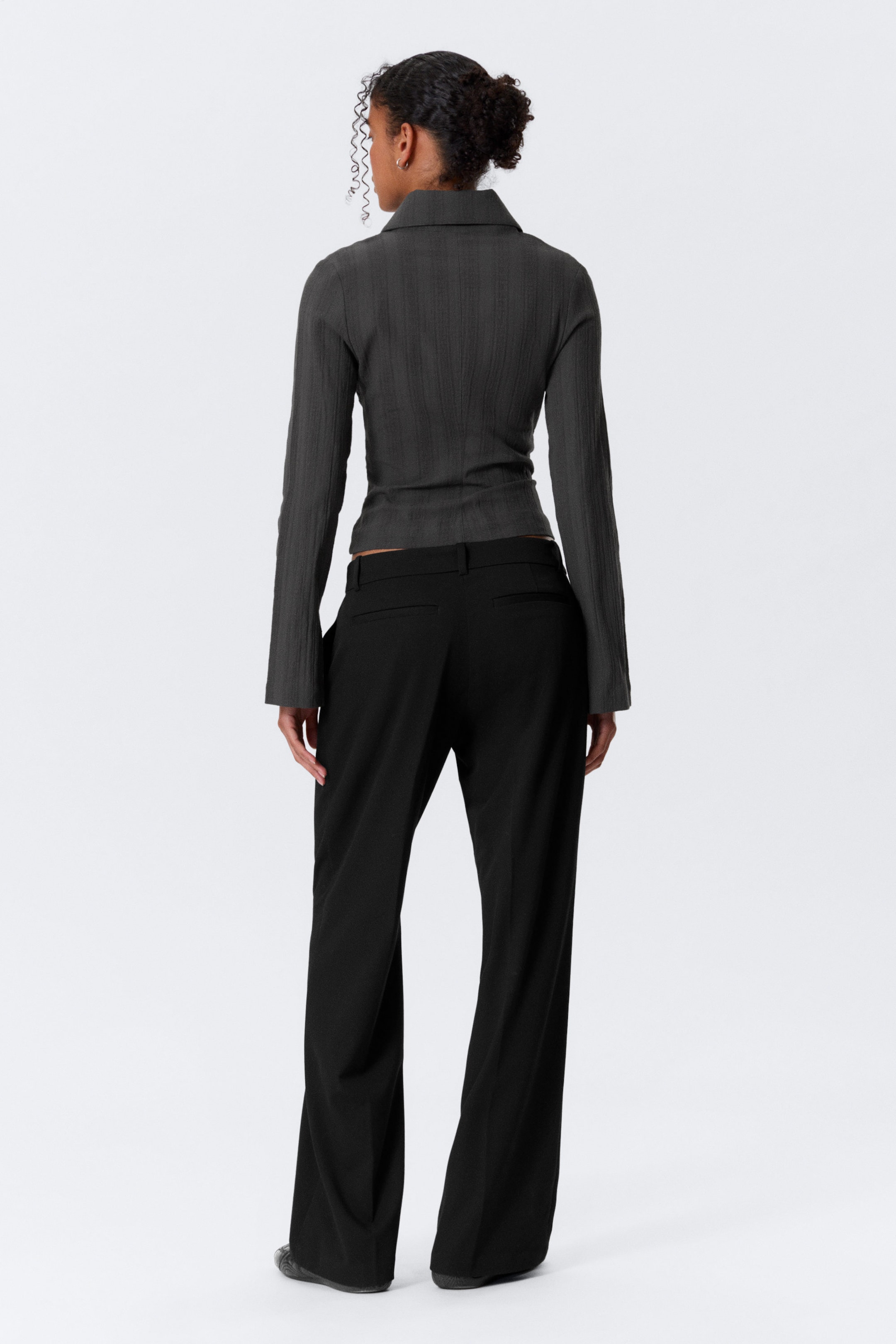 Schwarz - Anzughose mit niedrigem Bund und geradem Bein - 3