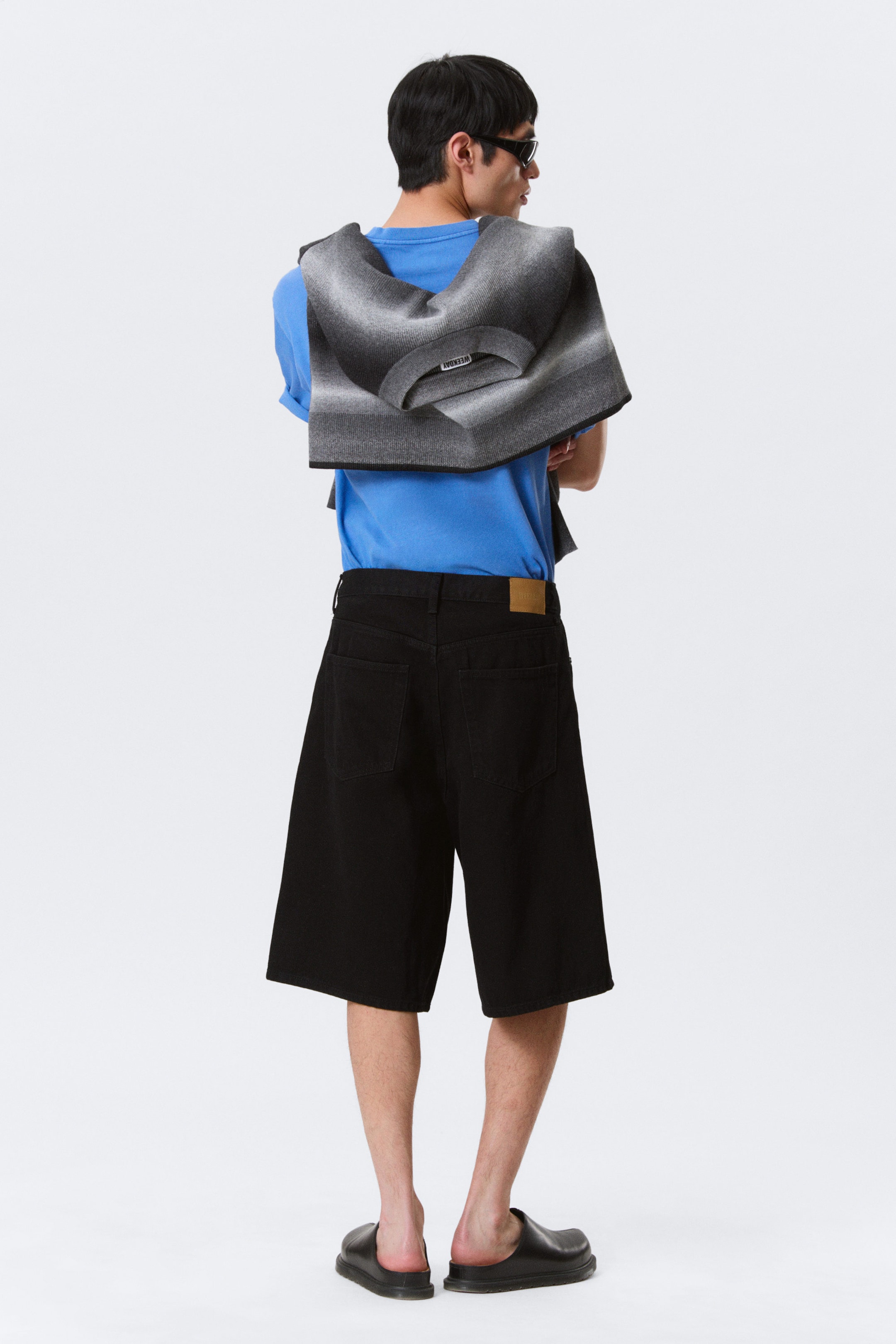 Black Rinse - Black - Astro Mid Rise Loose Baggy Denim Shorts - 5