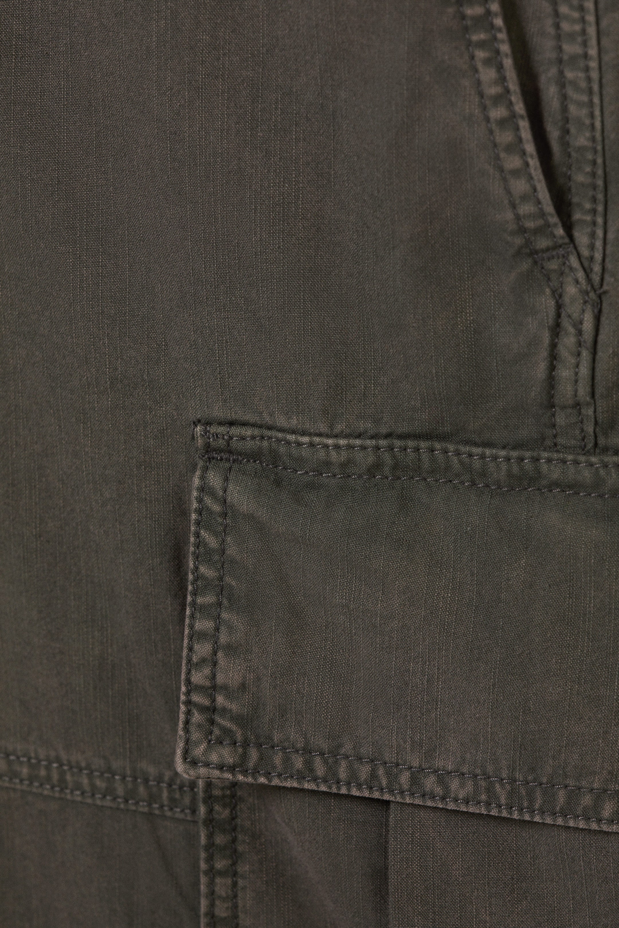 Washed Dark Grey - Loose Low Rise Cargo Shorts - 6