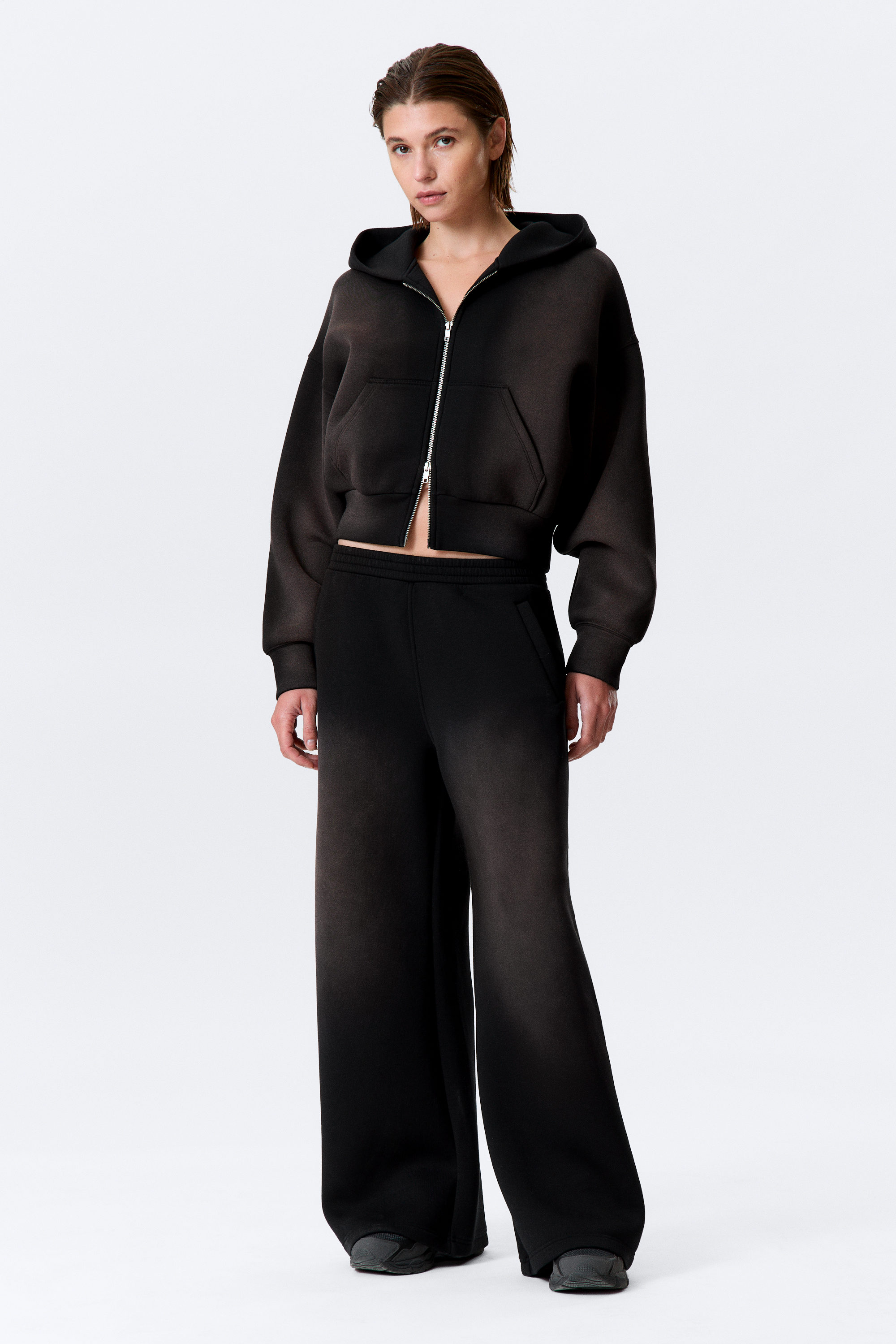 Black Spray Wash - Cropped Washed Scuba Zip Hoodie - 2