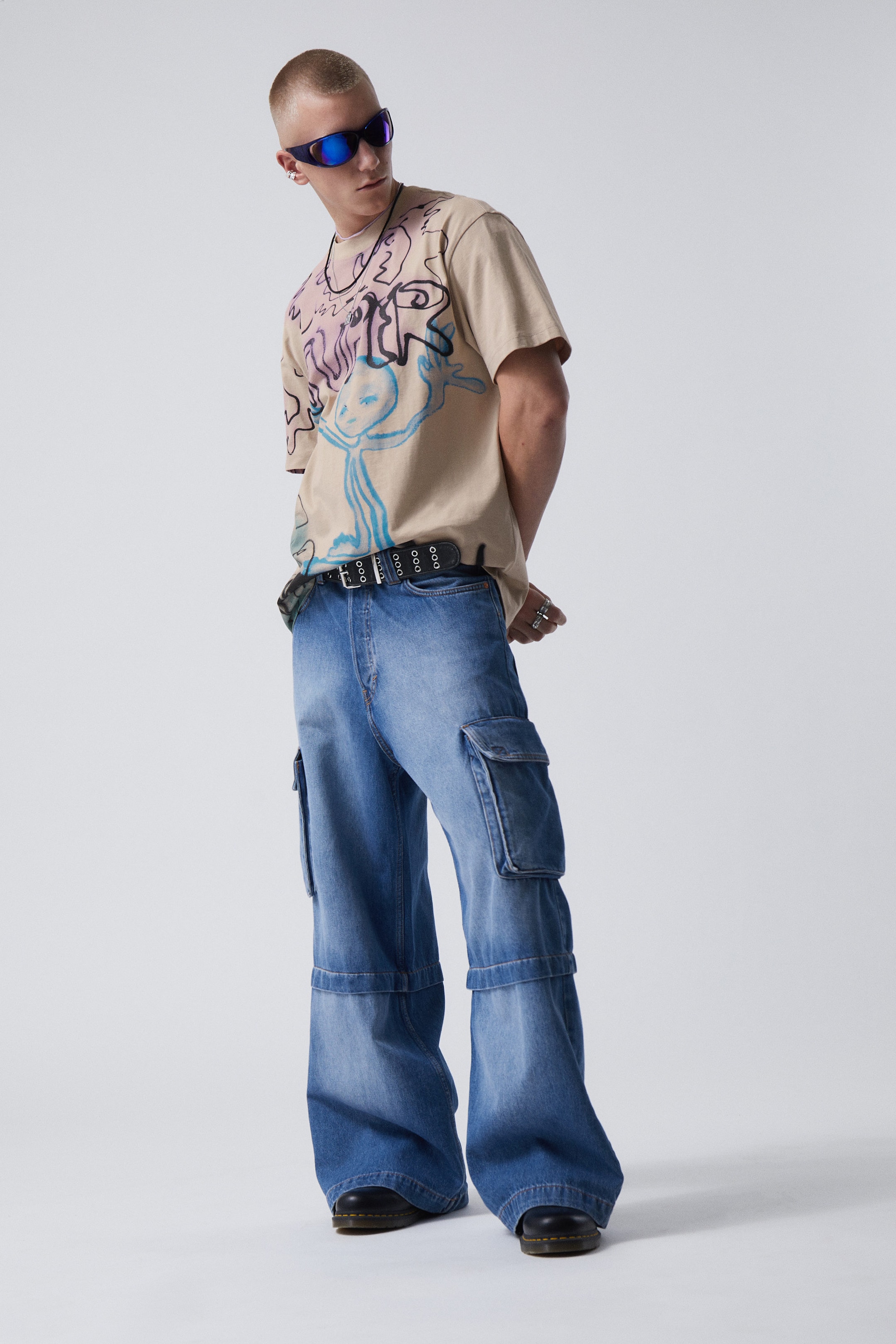 Natural Alien - Oversized Graphic Printed T-shirt - 0