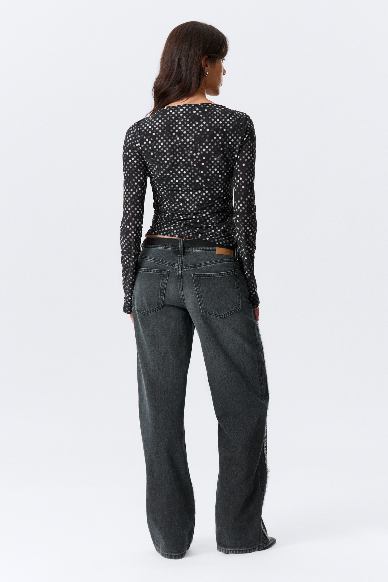 Gerüschtes Mesh-Top mit Print - Schwarze mit Punkten - 5