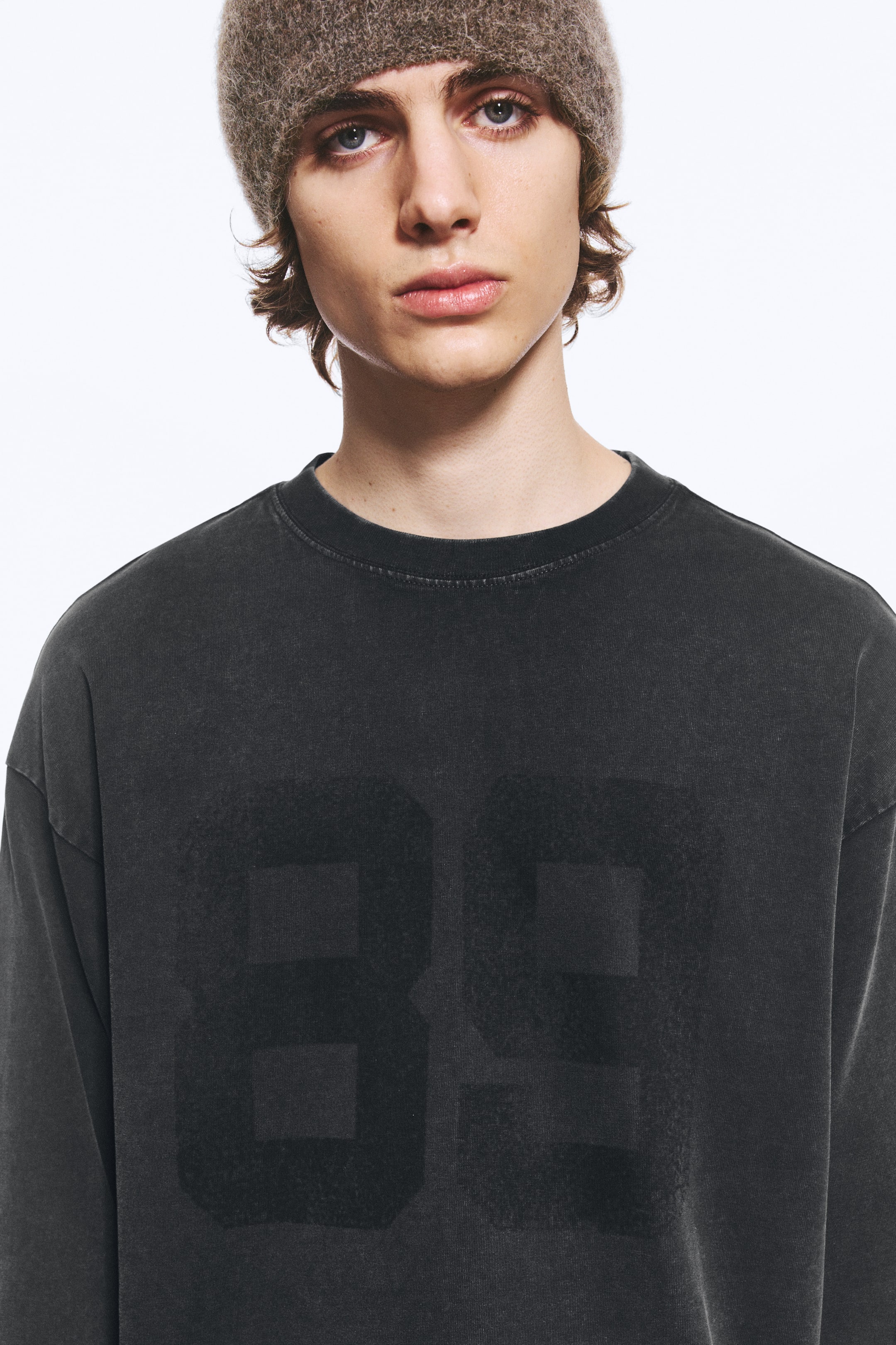 Visa större bild: Långärmad Grafisk T-shirt - Tvättad Mörkgrå - HERR | H&M SE 1