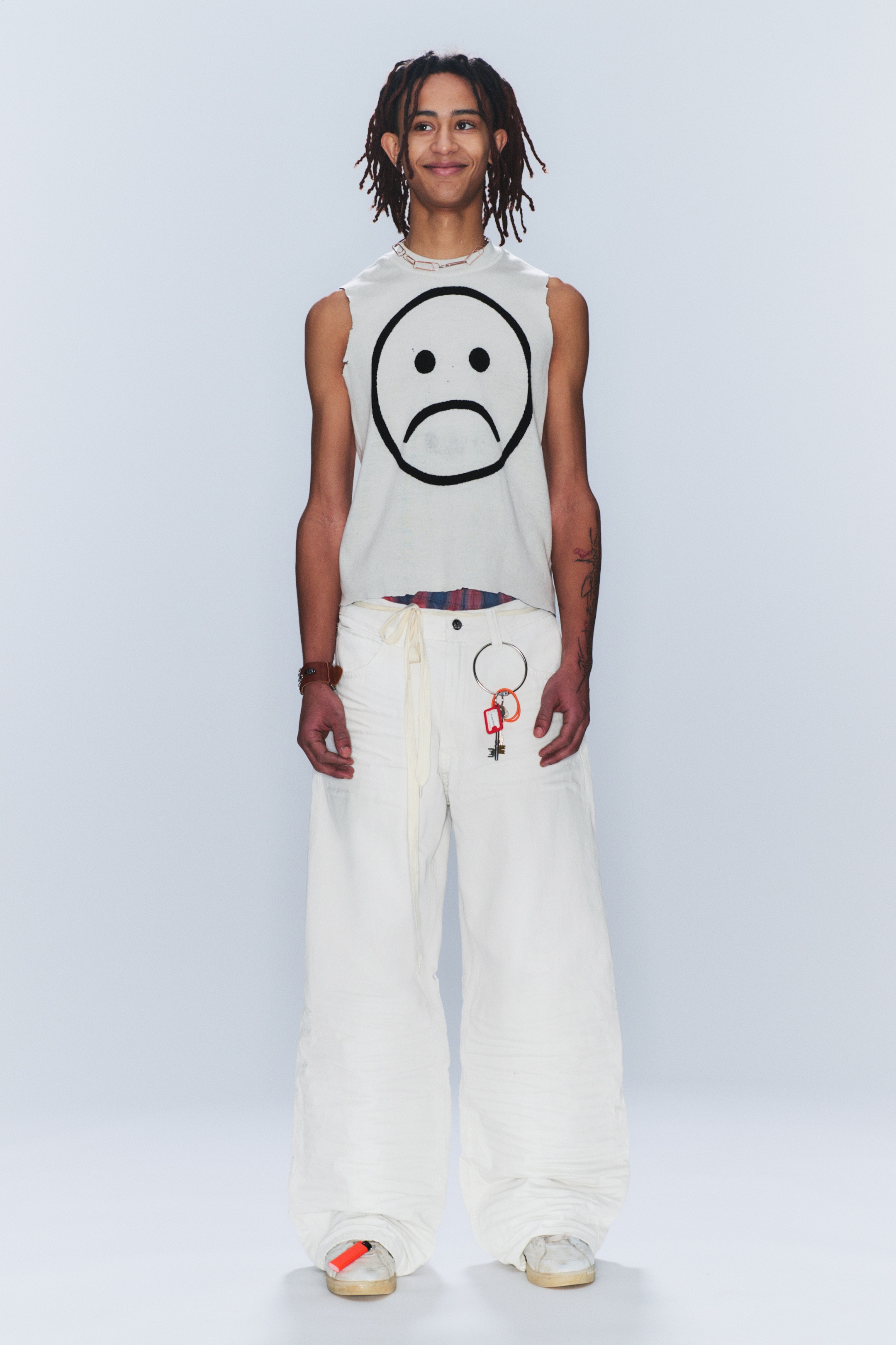 Visualizza immagine più grande: Jeans Looser a vita regular straight leg loose - Bianco con pieghe - Bianco - UOMO | H&M IT 1