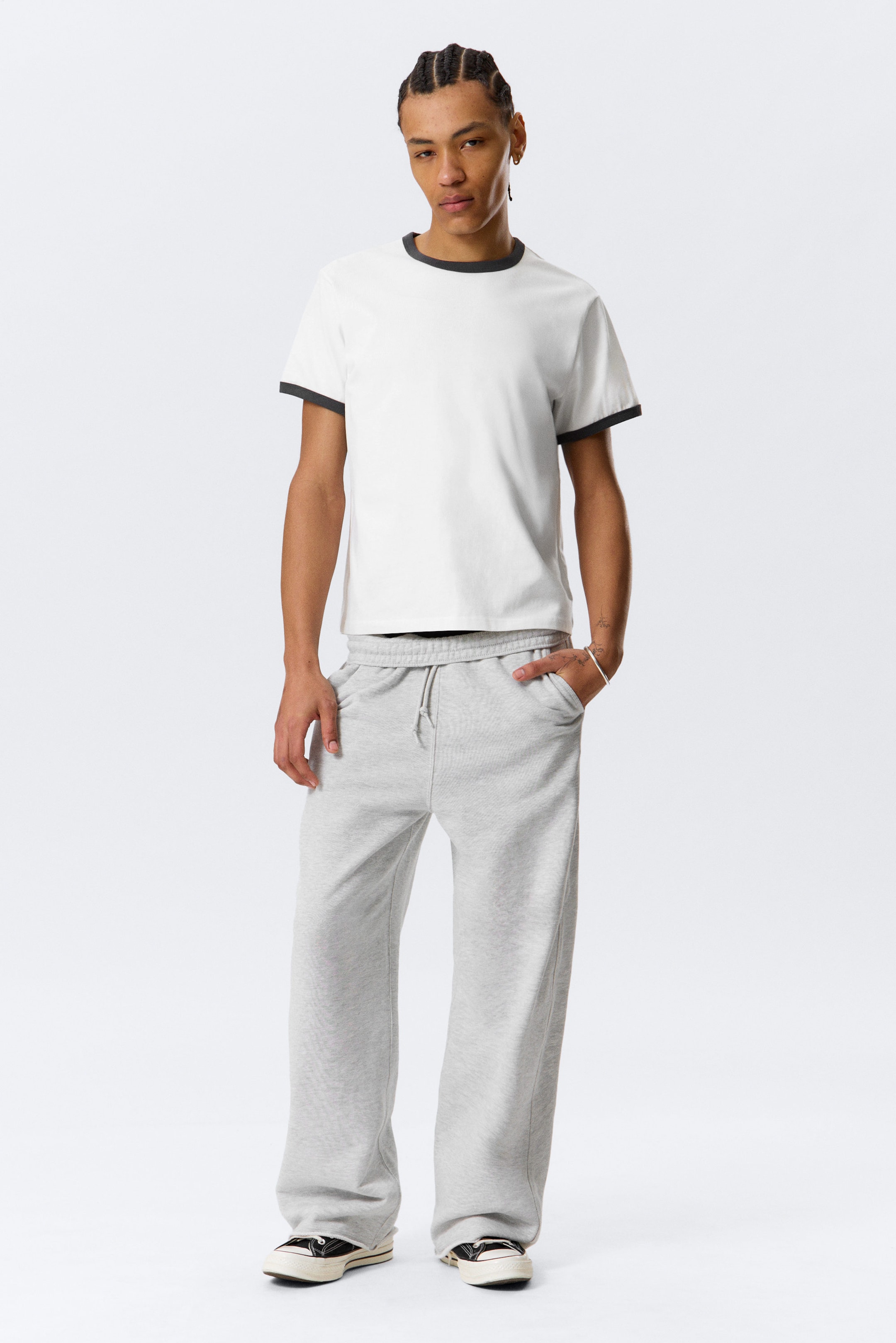 White - Black Binding - Short-Sleeved Contrast Trim Cotton T-shirt - 2