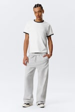 Binding Wit - Zwart - Katoenen T-shirt met contrasterende boord en korte mouwen - 1