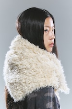 Dusty White - Pile Triangle Scarf - 2