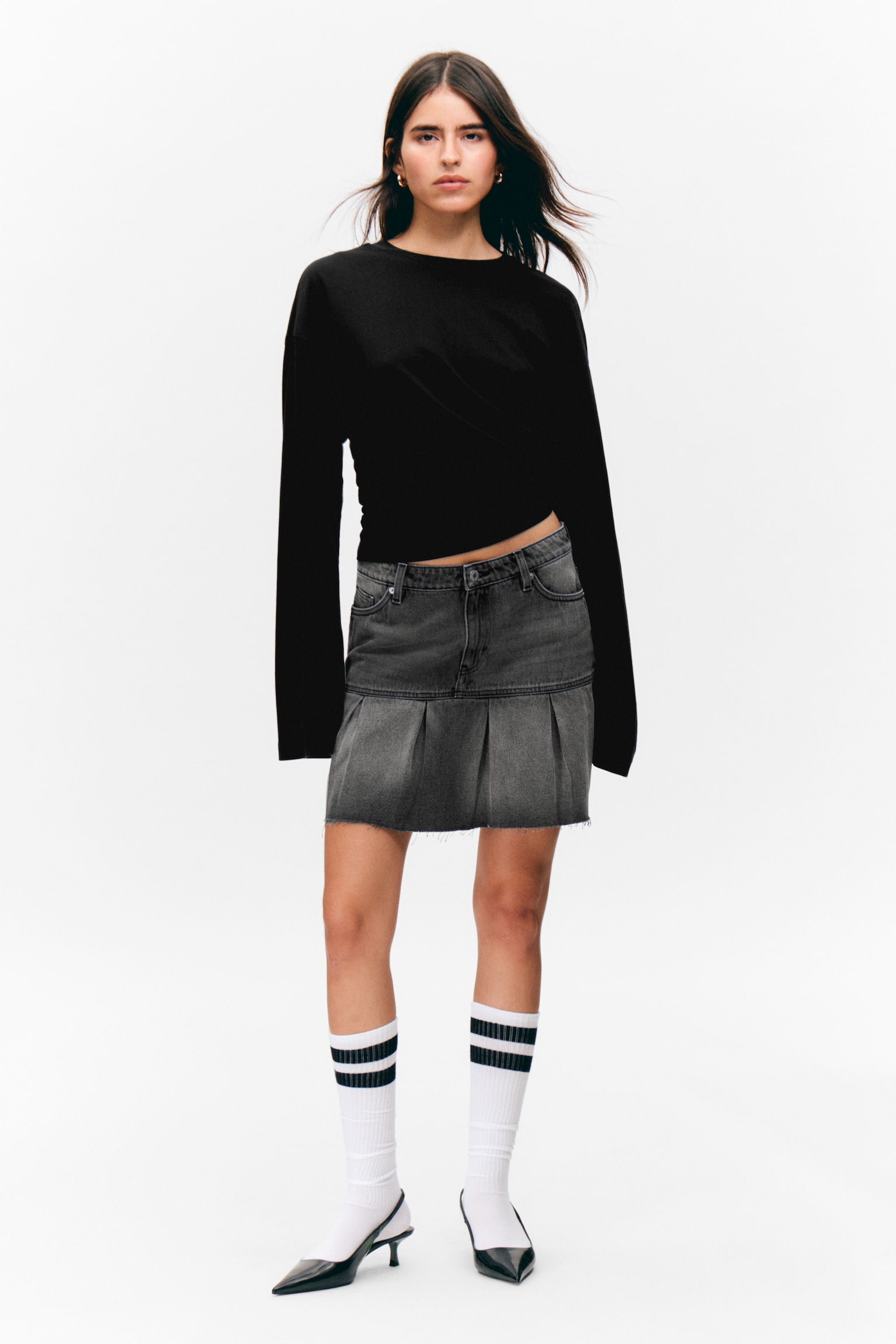 Liz Low Rise Pleated Twill Skirt - Haunted Black - Washed Black