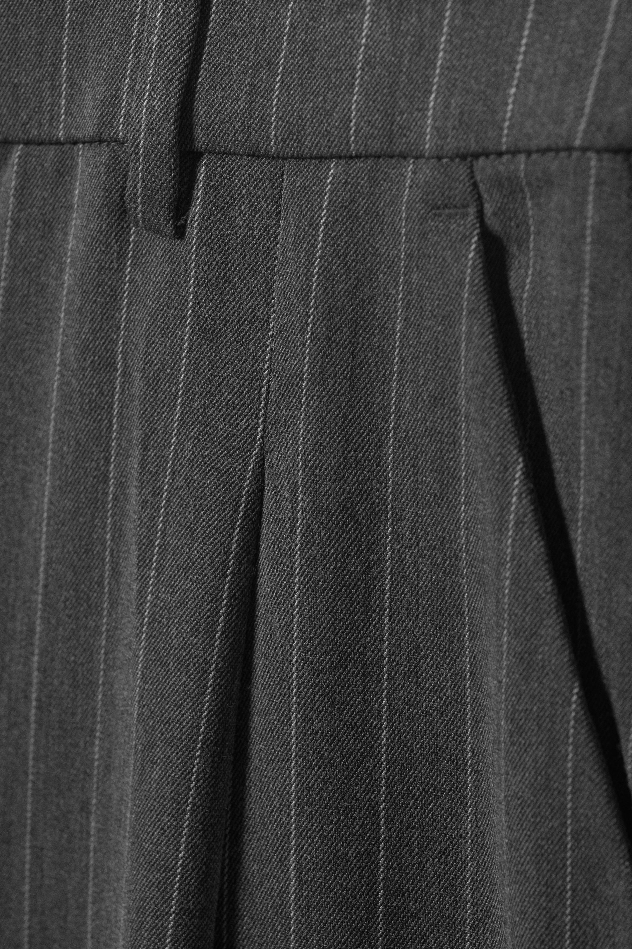 Krijtstreep donkergrijs - Kostuumpantalon met hoge taille en wijde pijpen - 2