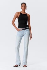 Schwarz - Schmal geschnittenes Racerback-Tanktop - 1