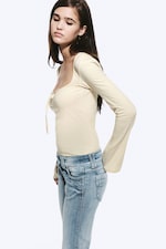 Helles Beige - Slim Square-Neck Tie Top - 2