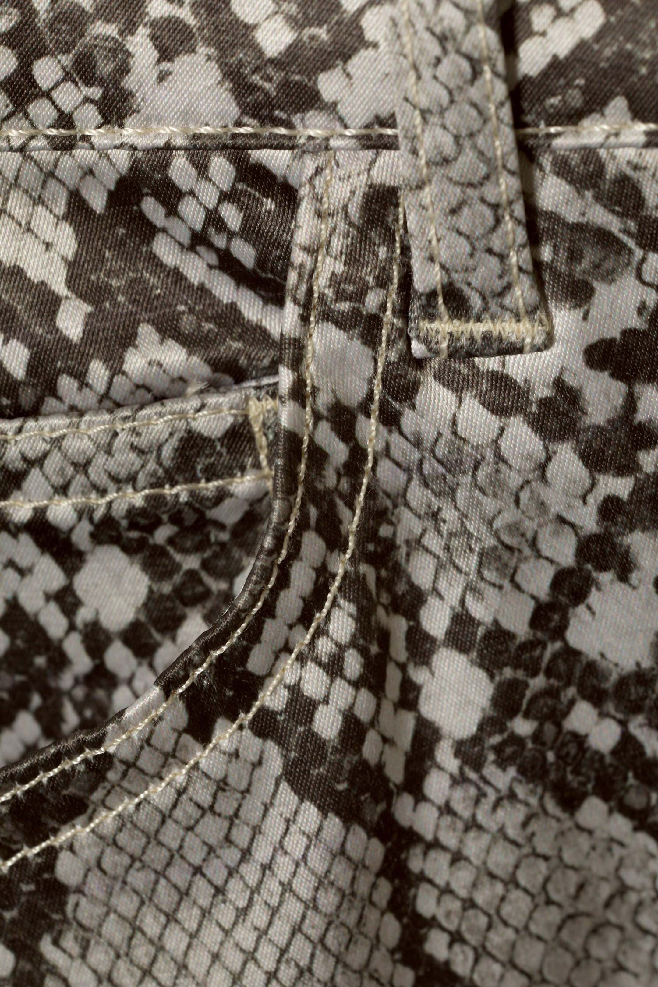 Snake Print - Venus Printed Trousers - 1