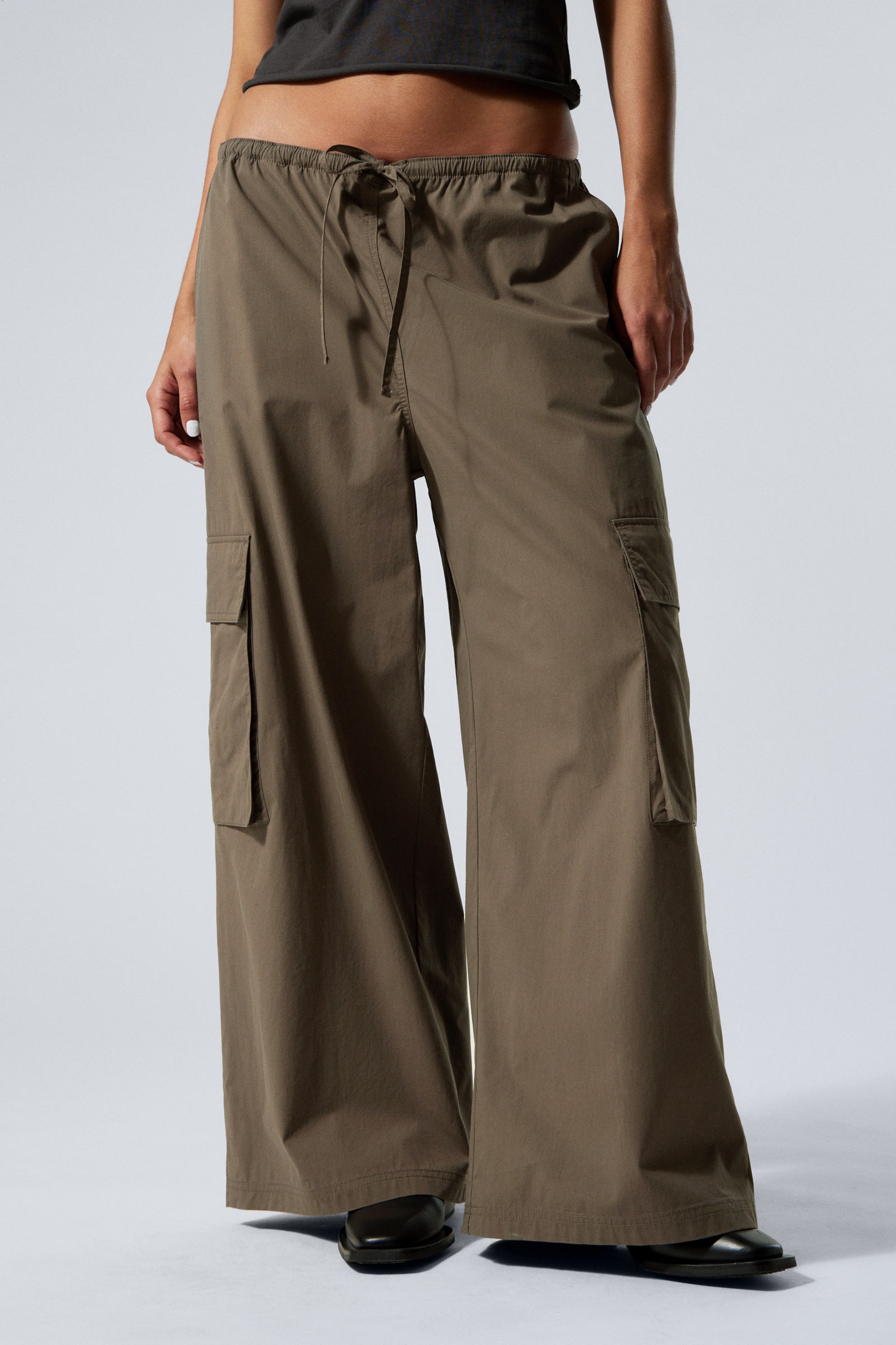 Kakigroen - Wide Leg Drawstring Cargo Trousers - 2