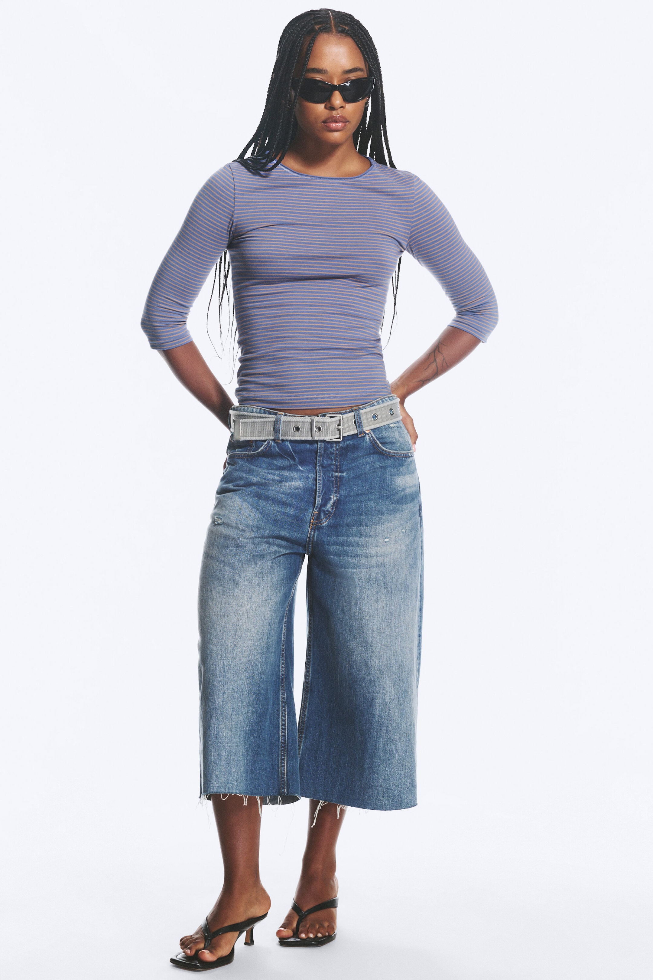 Striped Dusty Blue - Fitted Three-Quarter Sleeve Top - 2