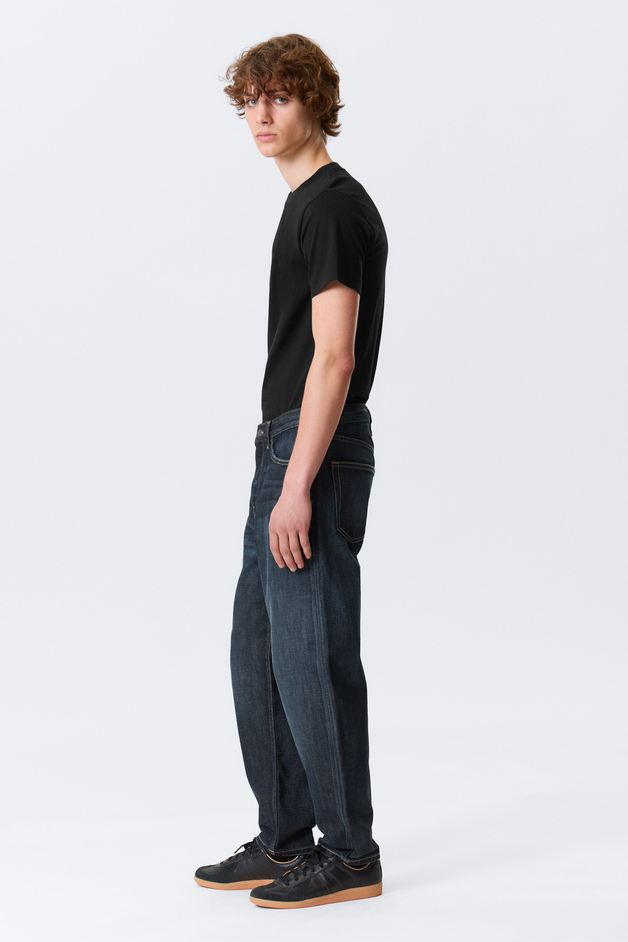 Deep Sea Blue - Mörkblå - Ray Relaxed Tapered Leg Jeans - 2