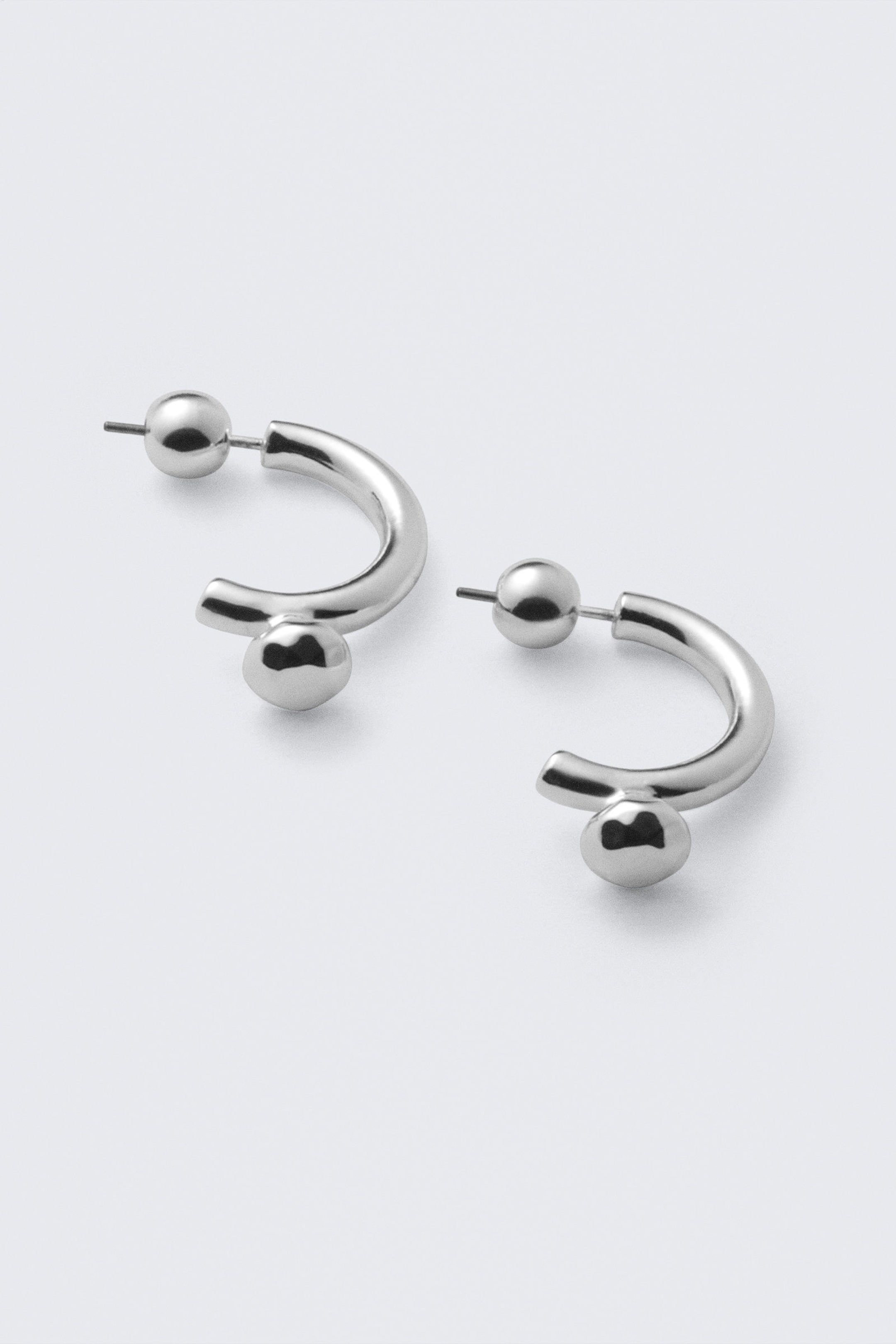 Silver - Halv-Hoop örhängen