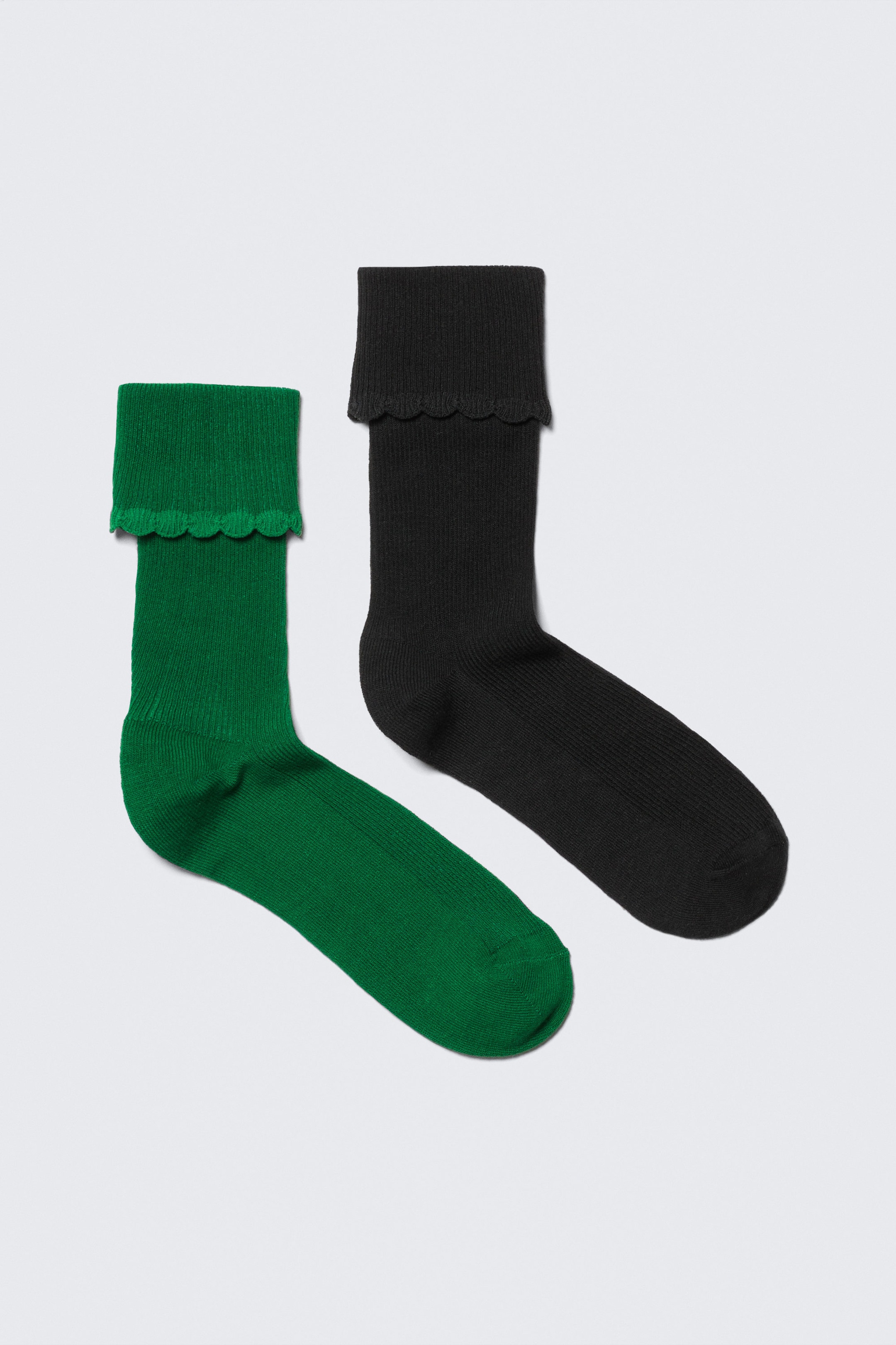 Black & Green - 2-pack Scalloped Edge Crew Socks