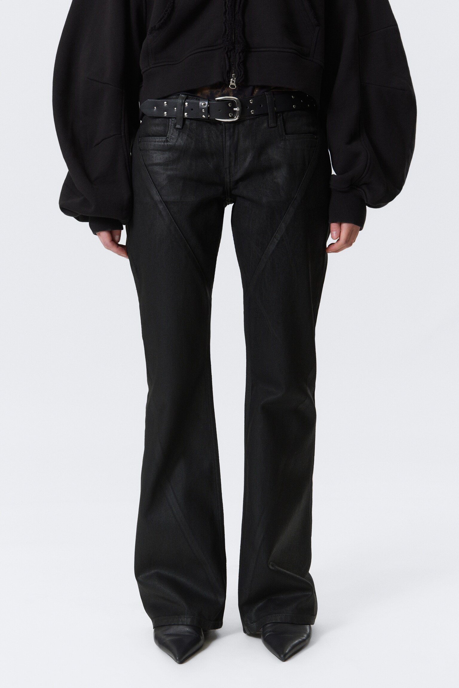 Nova Low Waist Slim Bootcut Leg Jeans - Black Coating - Svart - 4