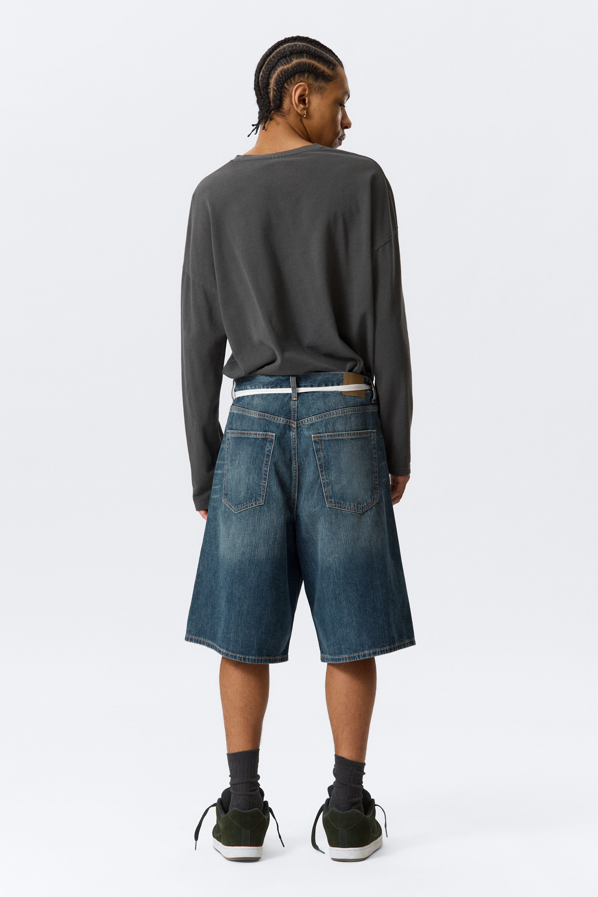 astro mid rise loose baggy denim shorts - Blue Hymn - Medium Blue
