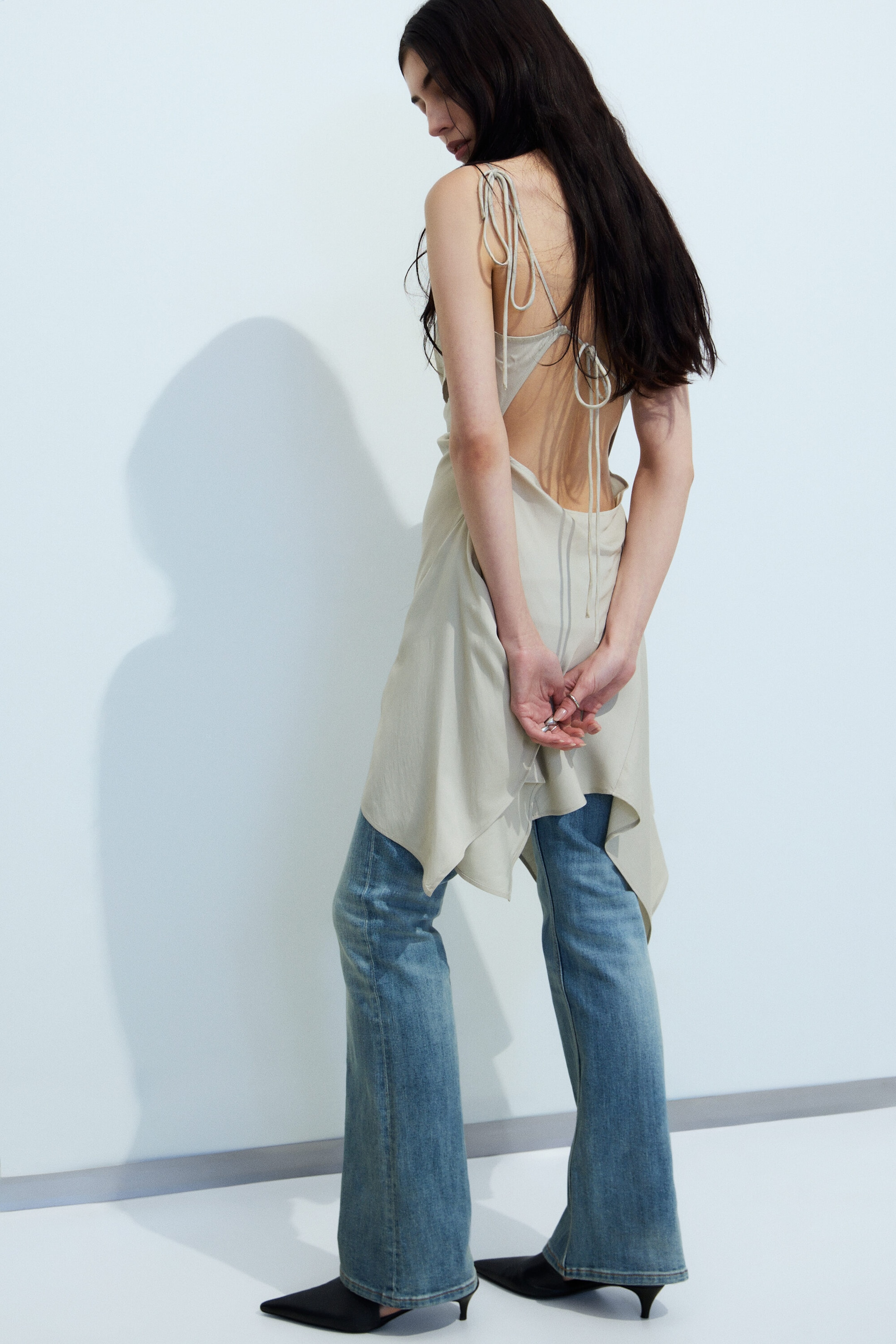 Light Mole - Asymmetric Sleeveless Cowl-Neck Midi Dress - 2