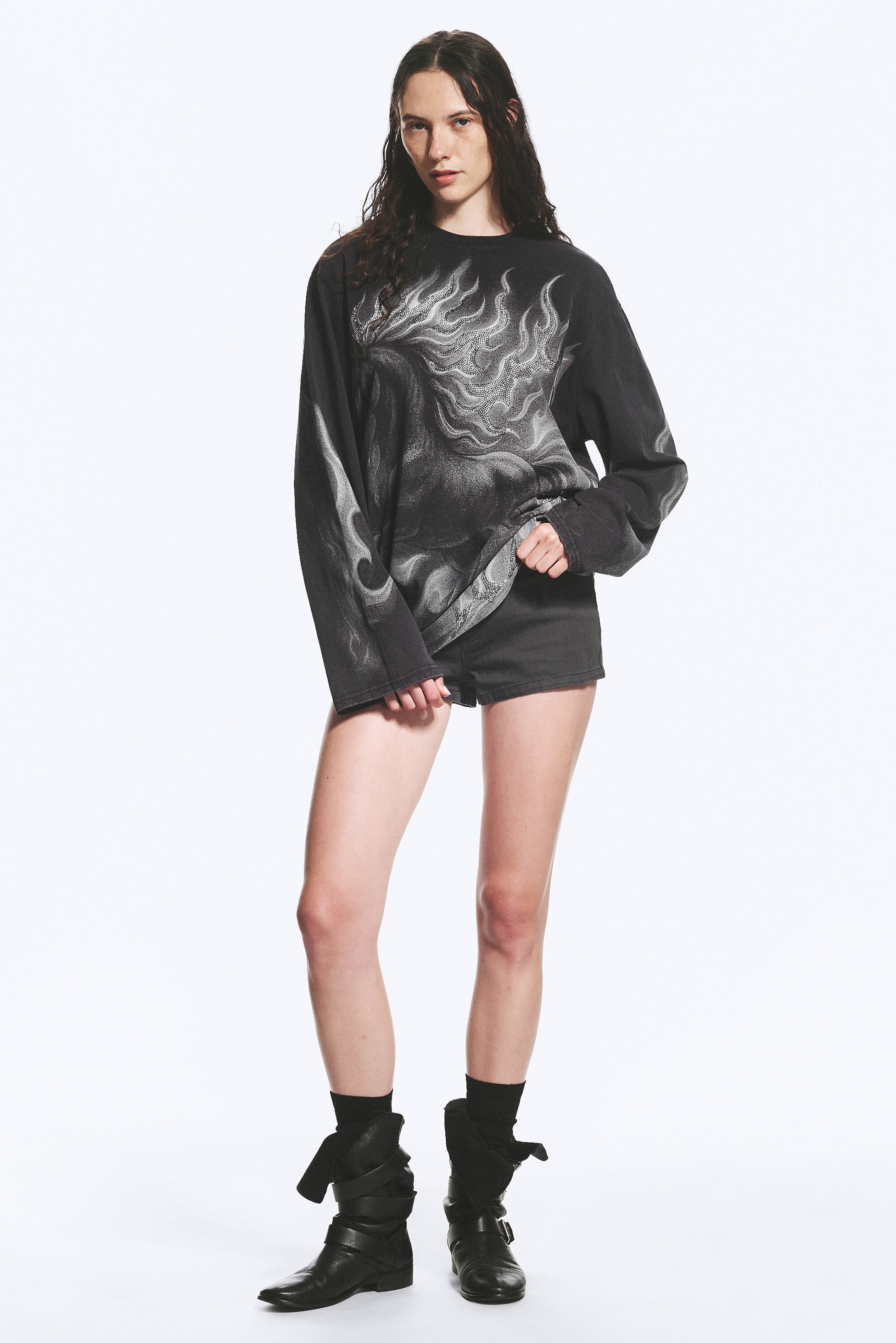 Black - Horse Print - Oversized Graphic Long-Sleeved T-shirt - 2