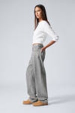 Monolith Grey - Light Grey - Galaxy Loose Straight Leg Jeans - 3