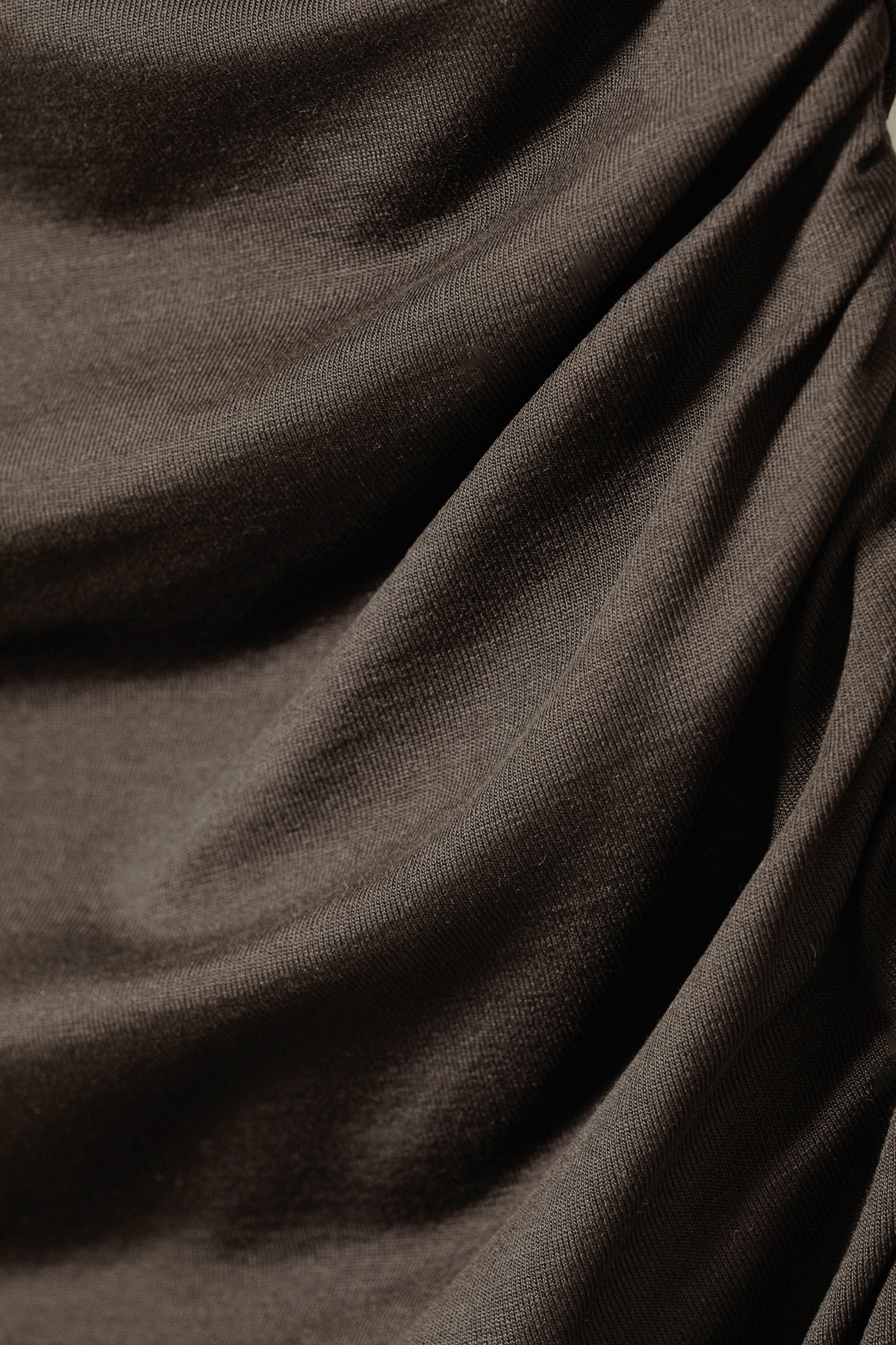 Donkerbruin - Aangerimpelde mini-jurk met lange mouwen - 2