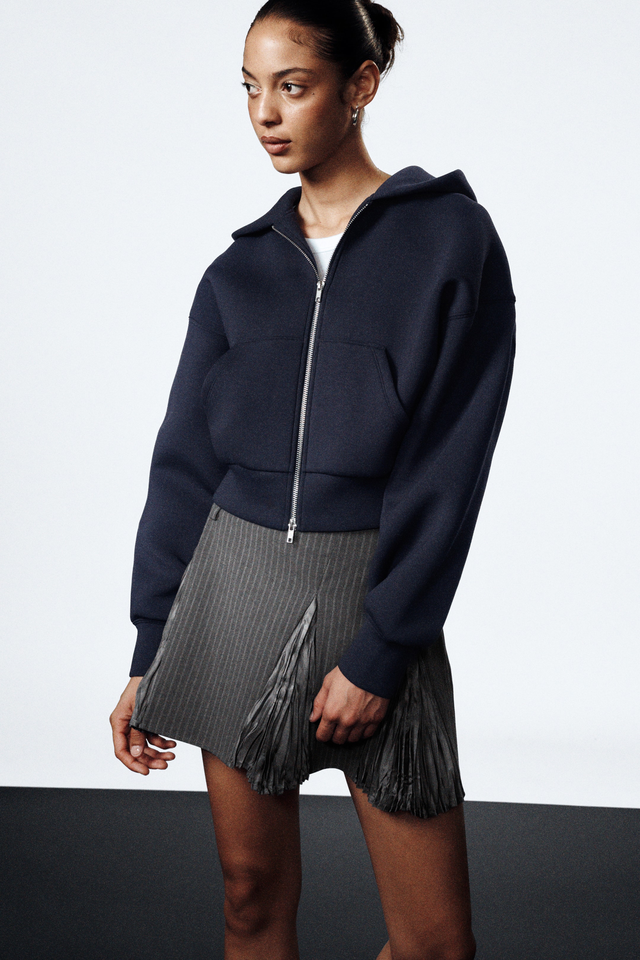 Visualizza immagine più grande: Felpa con cappuccio e zip Loose Fit Scuba - Blu scuro - DONNA | H&M IT 2