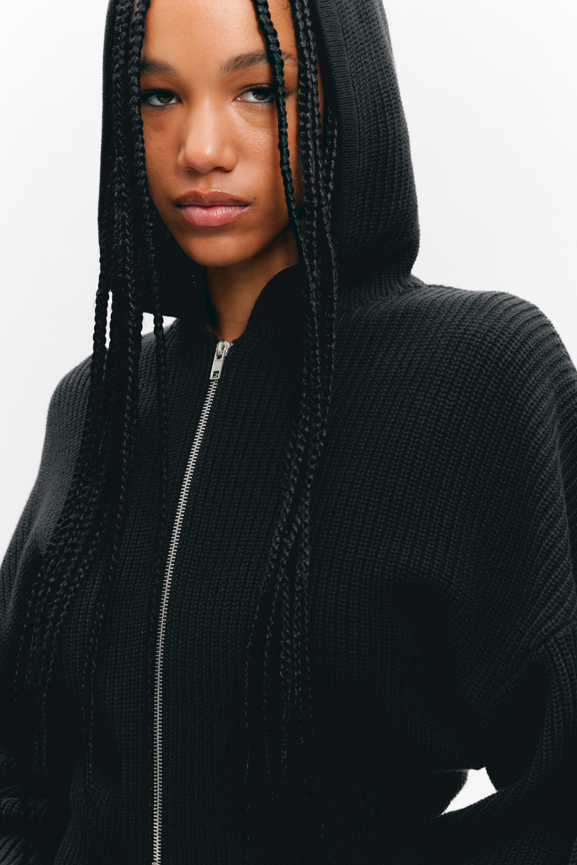 Schwarz - Langer Strickhoodie mit Reißverschluss - 2