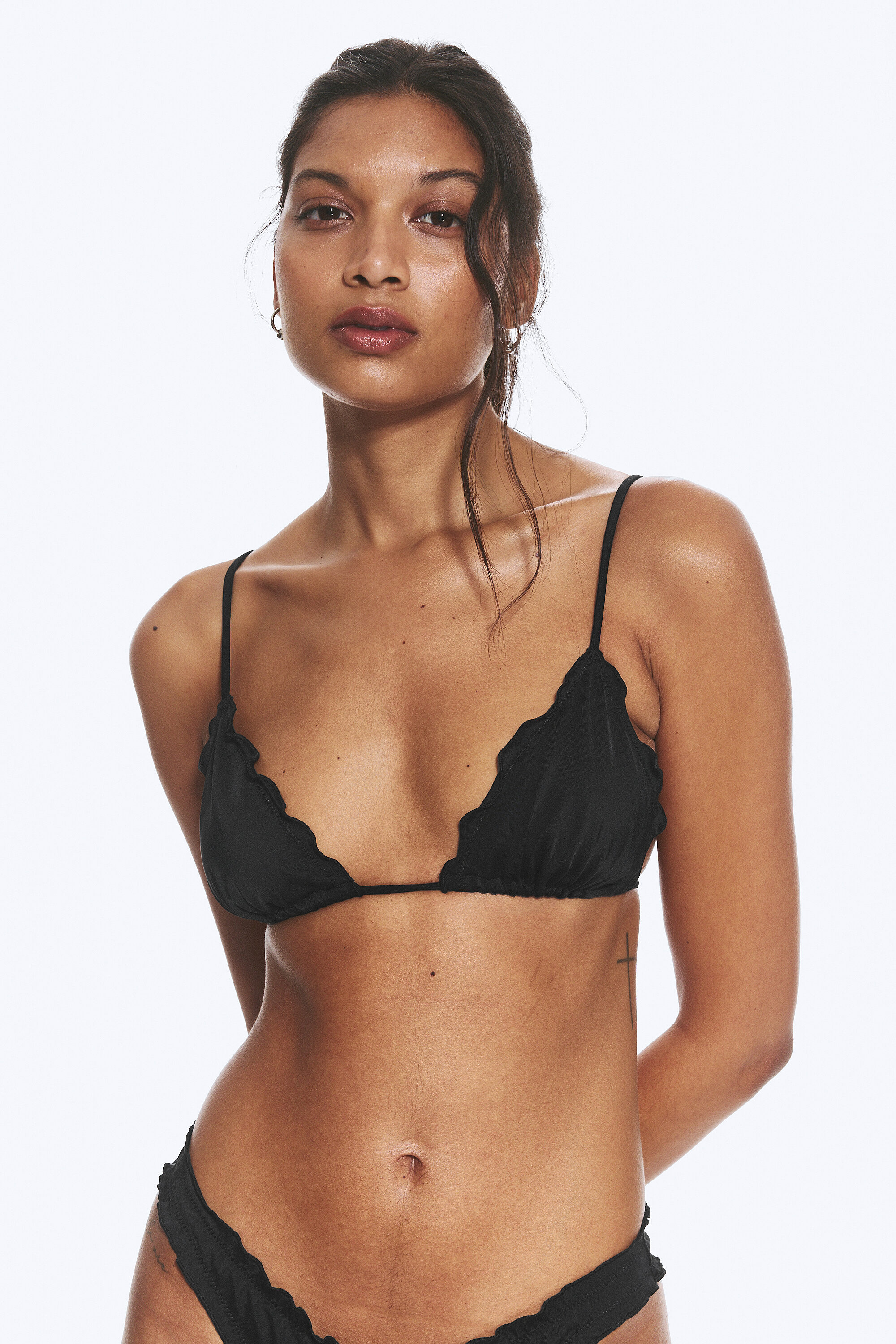 u*s様 Acka frill design swim wear /Black frill bikini top - Black | Weekday WW