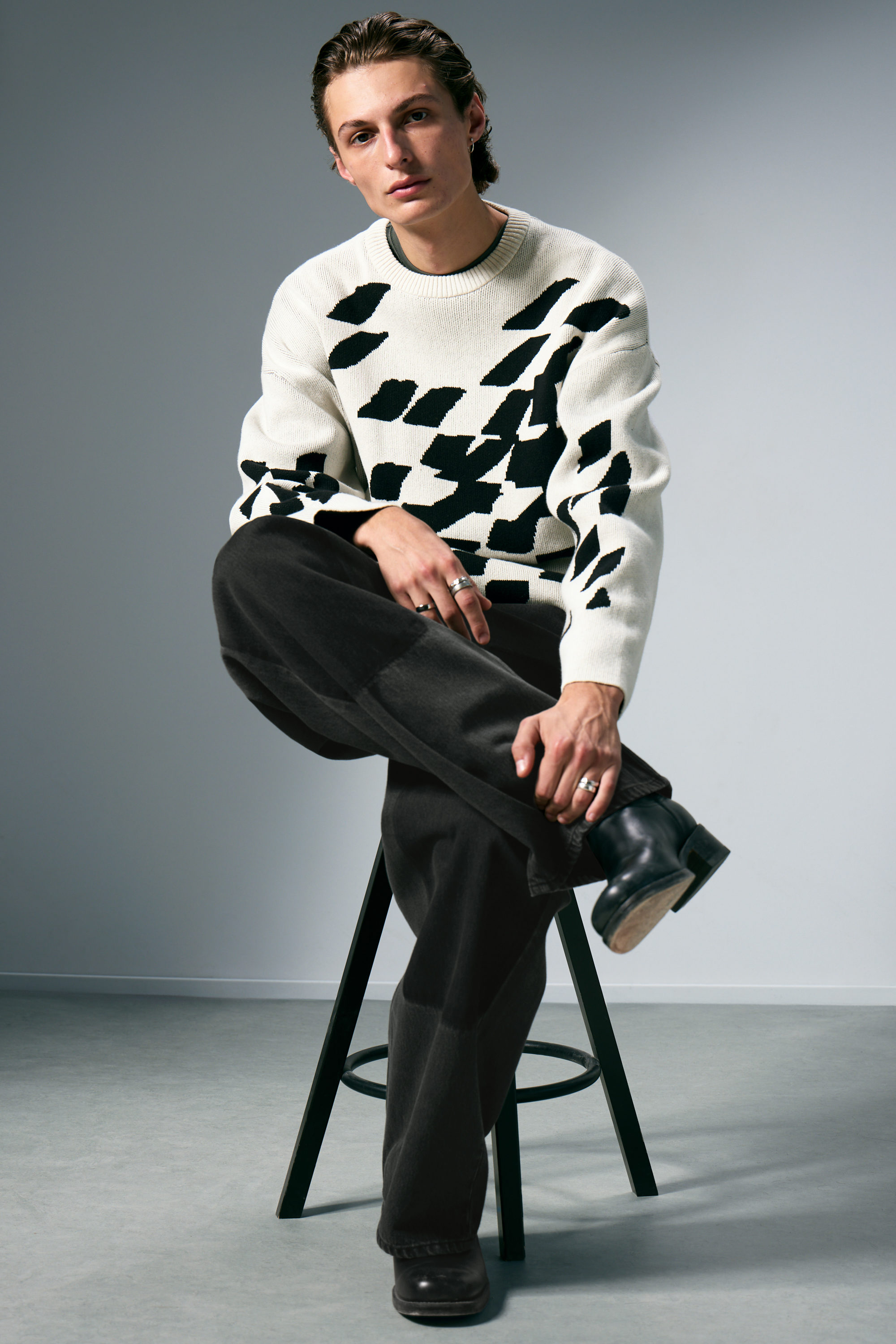 Dirty White - Square Pattern - Boxy Graphic Jacquard Sweater - 1