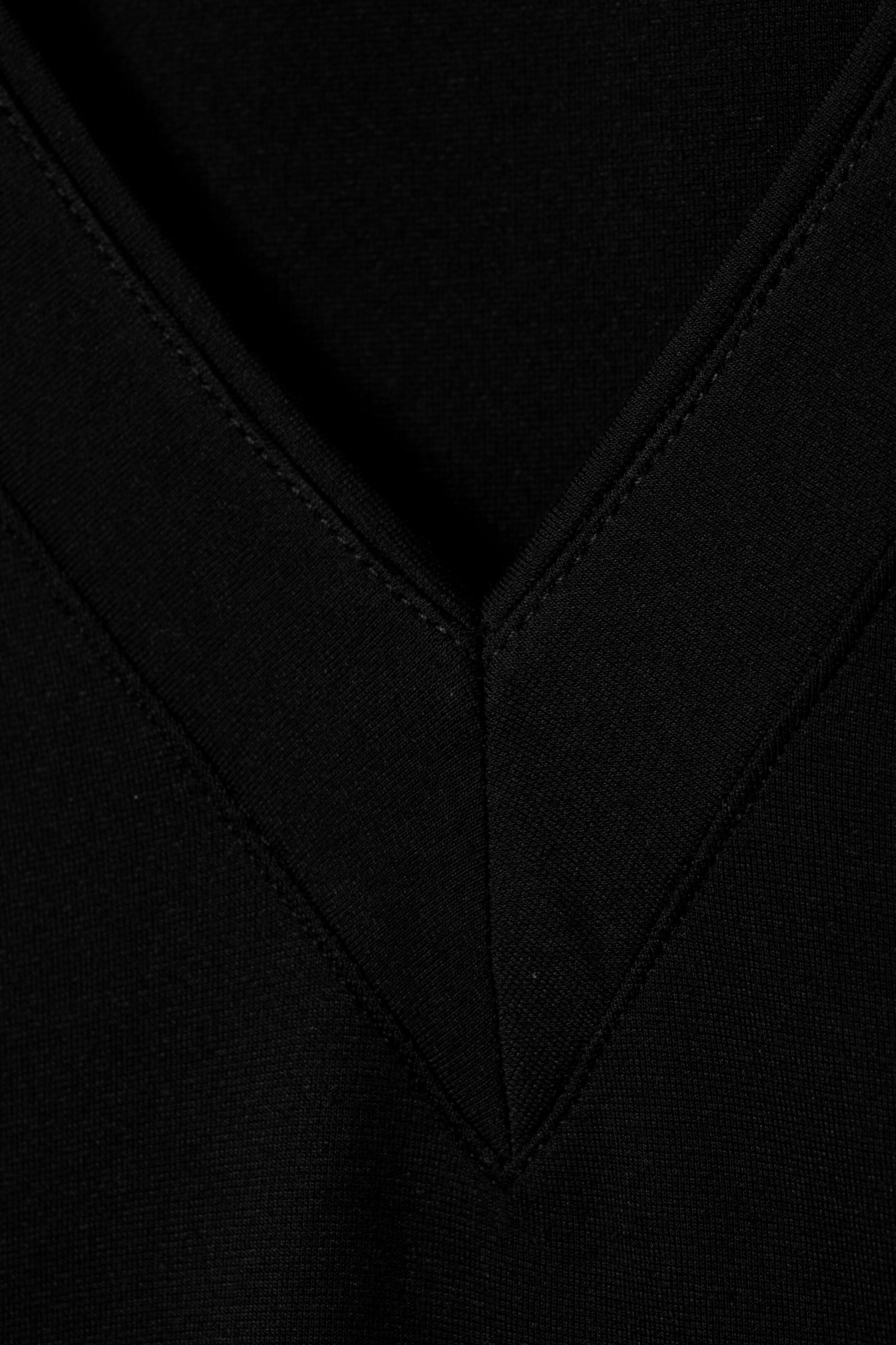 Ingrandisci l'immagine: Fitted Flare-Sleeved V-Neck Top - Black - DONNA | H&M CH 5