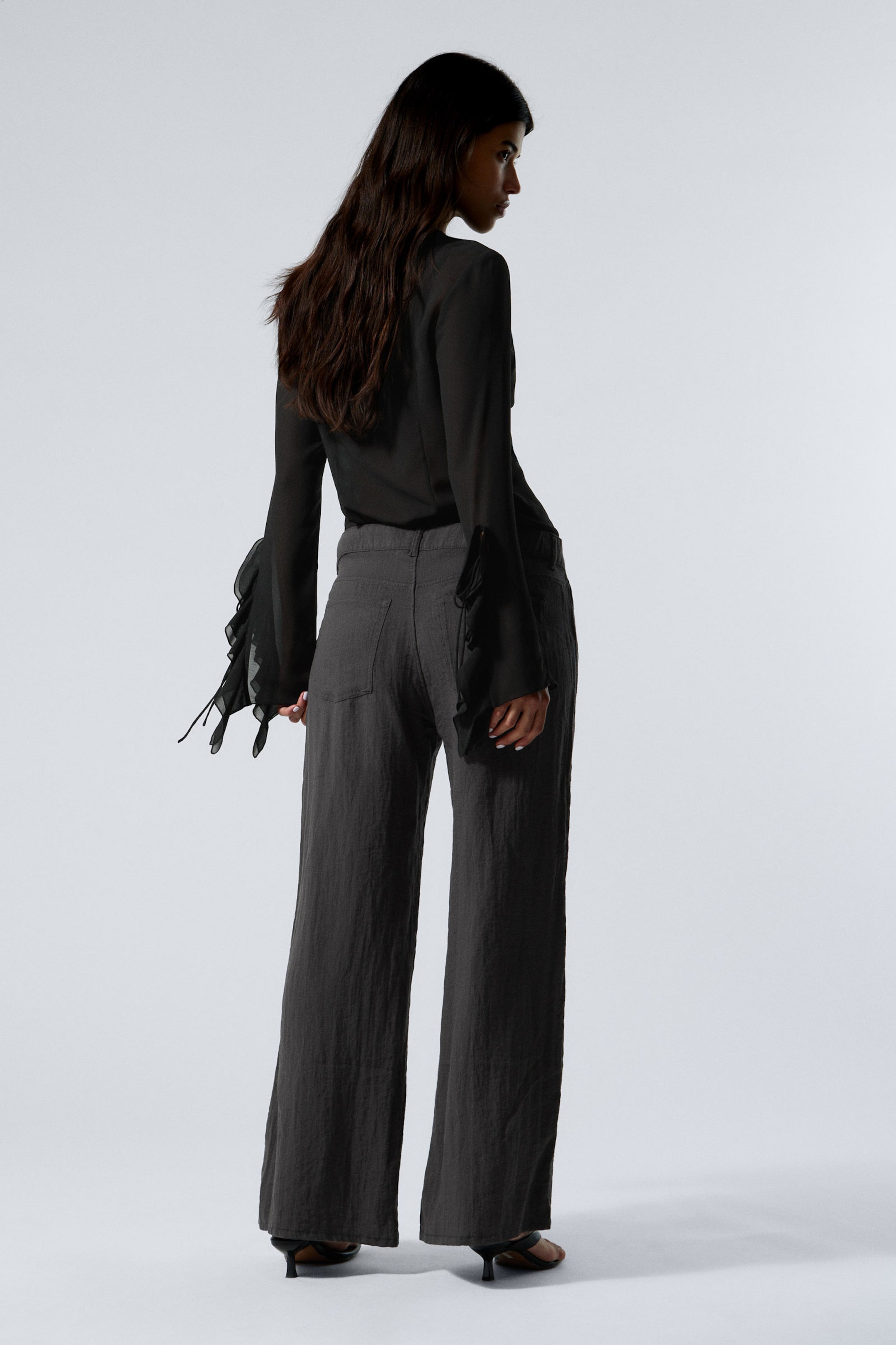 Dark Grey - Crinkle Low Waist Loose Fit Trousers - 2