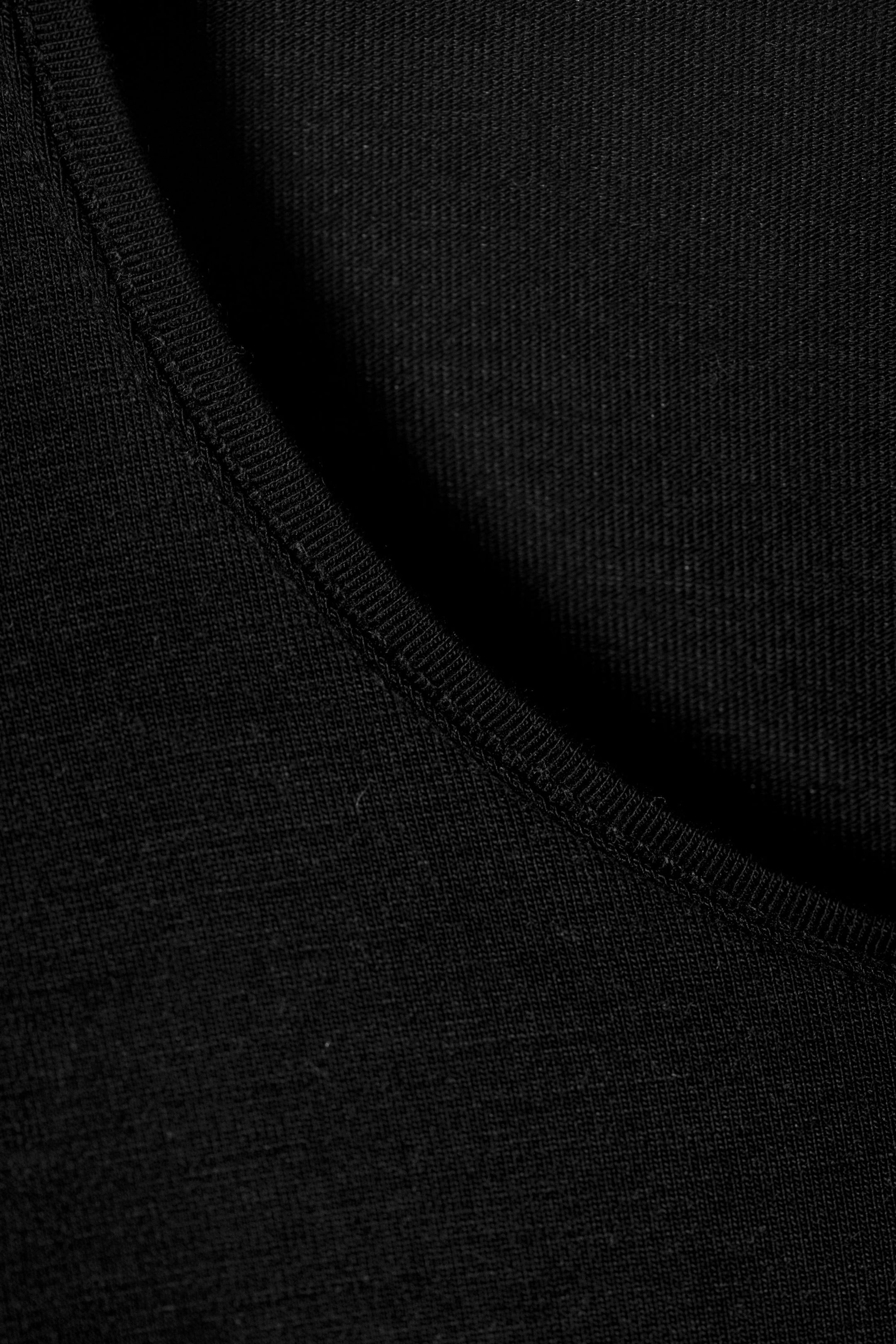 Schwarz - Longsleeve-Top aus Lyocell mit schmaler Passform - 2